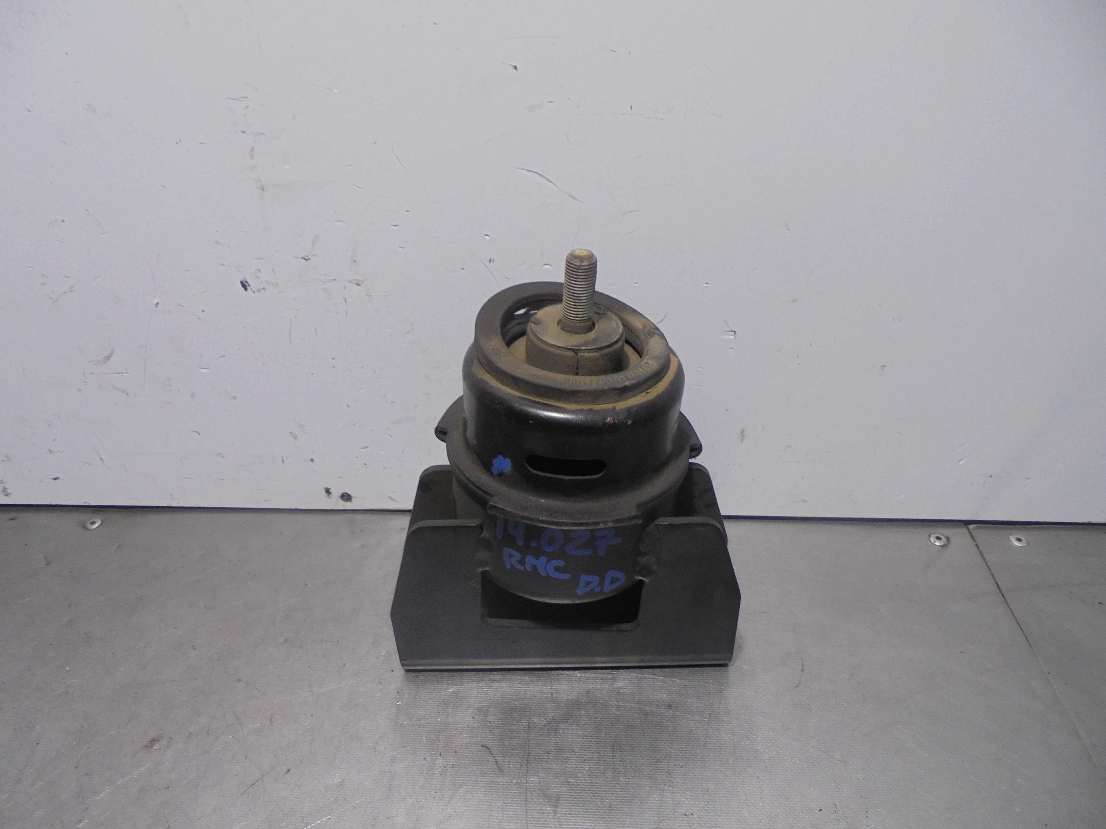 Recambio de soporte motor derecho para ssangyong korando 2.0 td cat referencia OEM IAM   