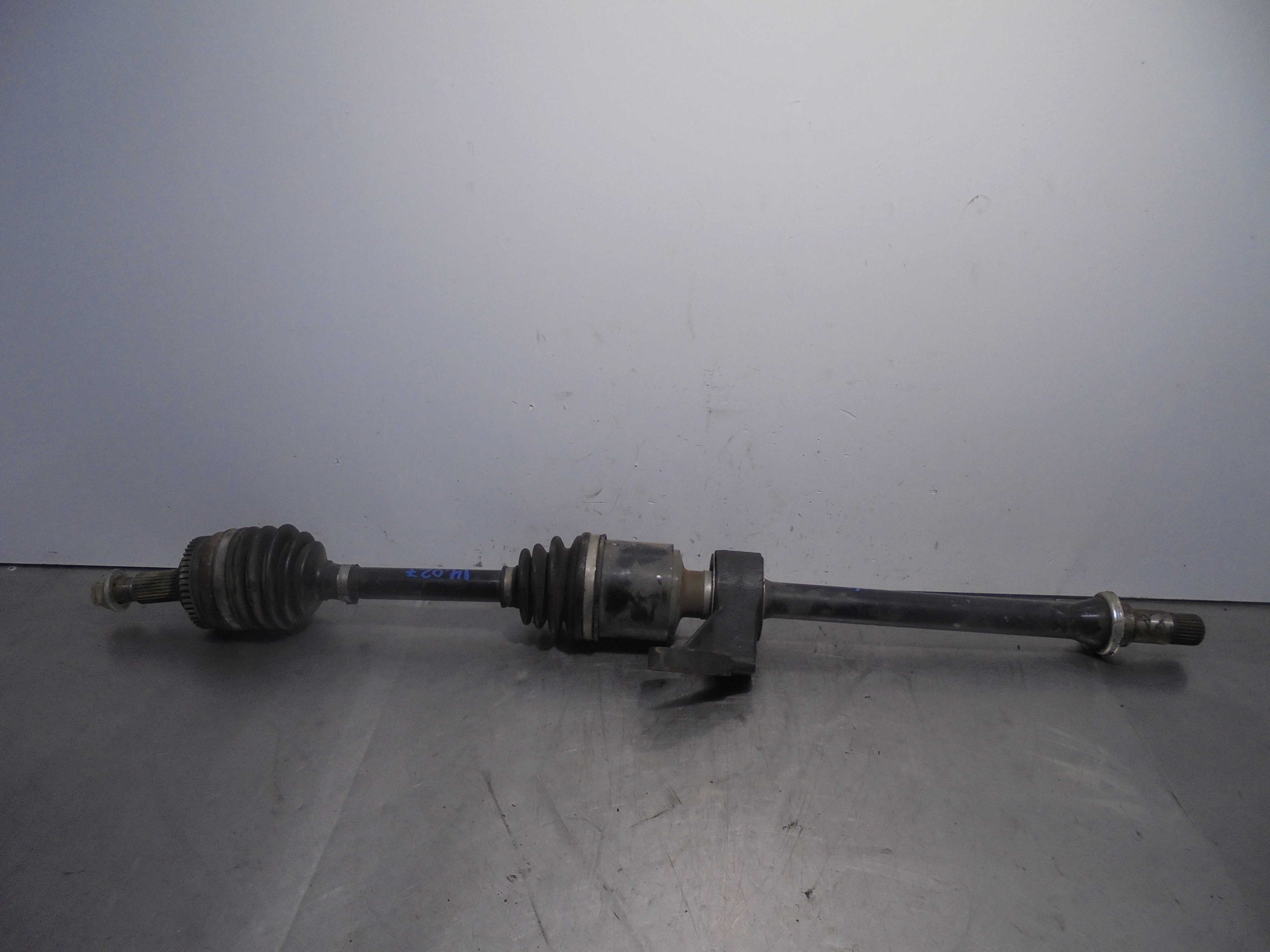 Recambio de transmision delantera derecha para ssangyong korando 2.0 td cat referencia OEM IAM   