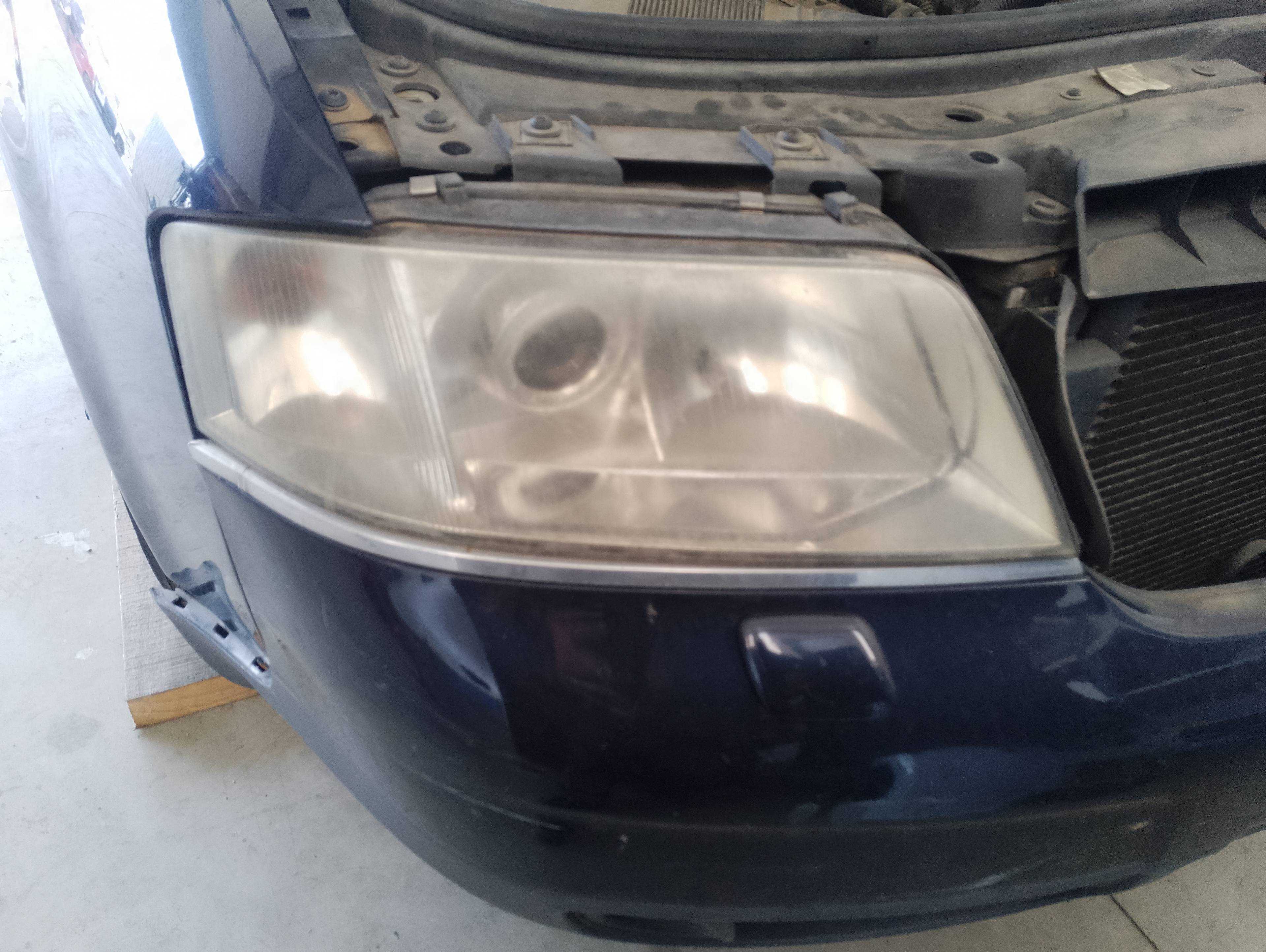 Recambio de faro derecho para audi a6 berlina (4b2) 2.8 referencia OEM IAM   