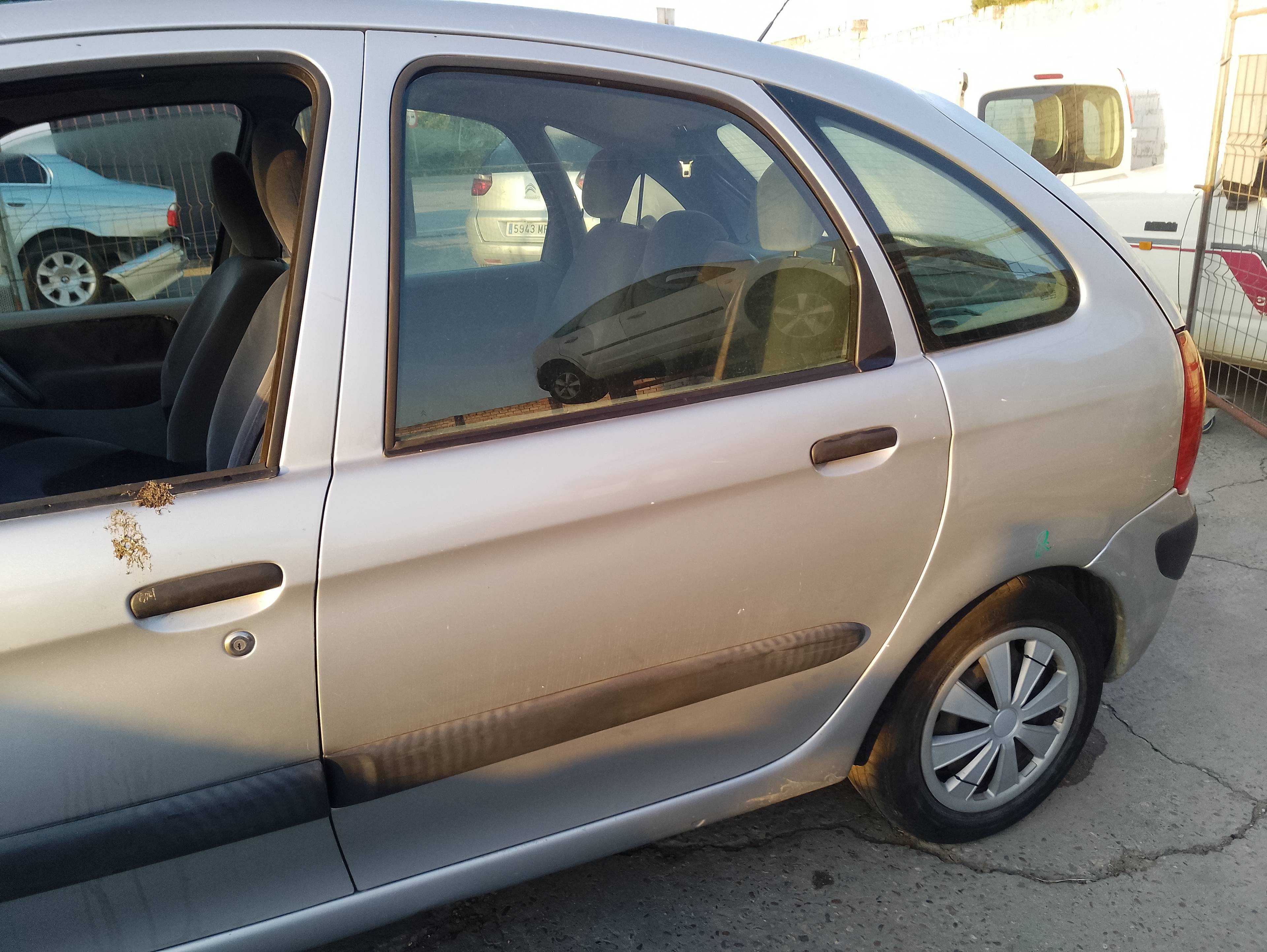 Recambio de puerta trasera izquierda para citroën xsara picasso 1.6 hdi 90 exclusive referencia OEM IAM   