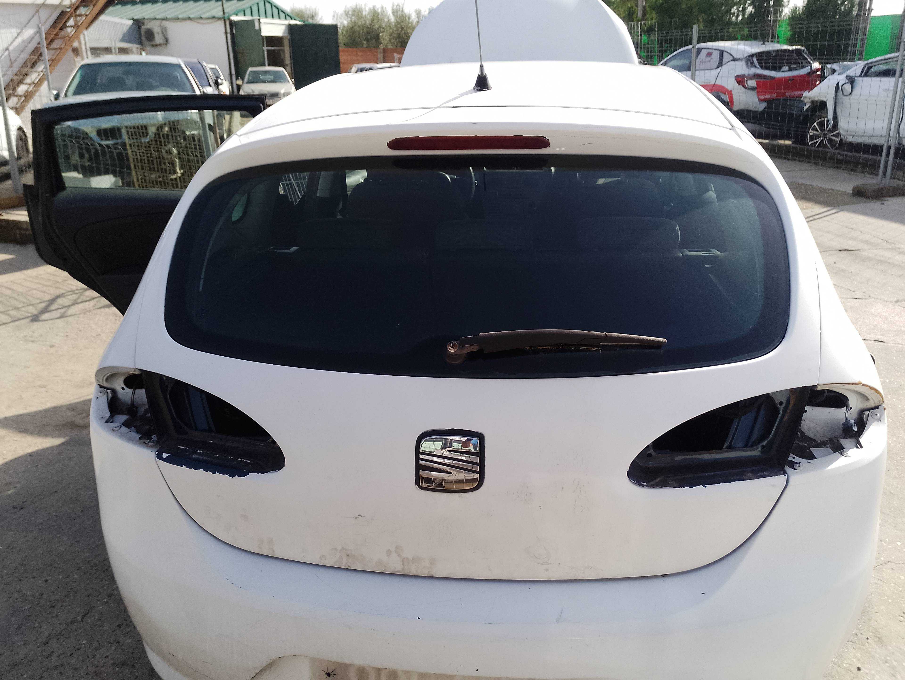 Recambio de porton trasero para seat leon (1p1) comfort limited referencia OEM IAM   