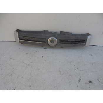 Recambio de rejilla delantera para fiat panda (169) 1.2 cat referencia OEM IAM  735364608 