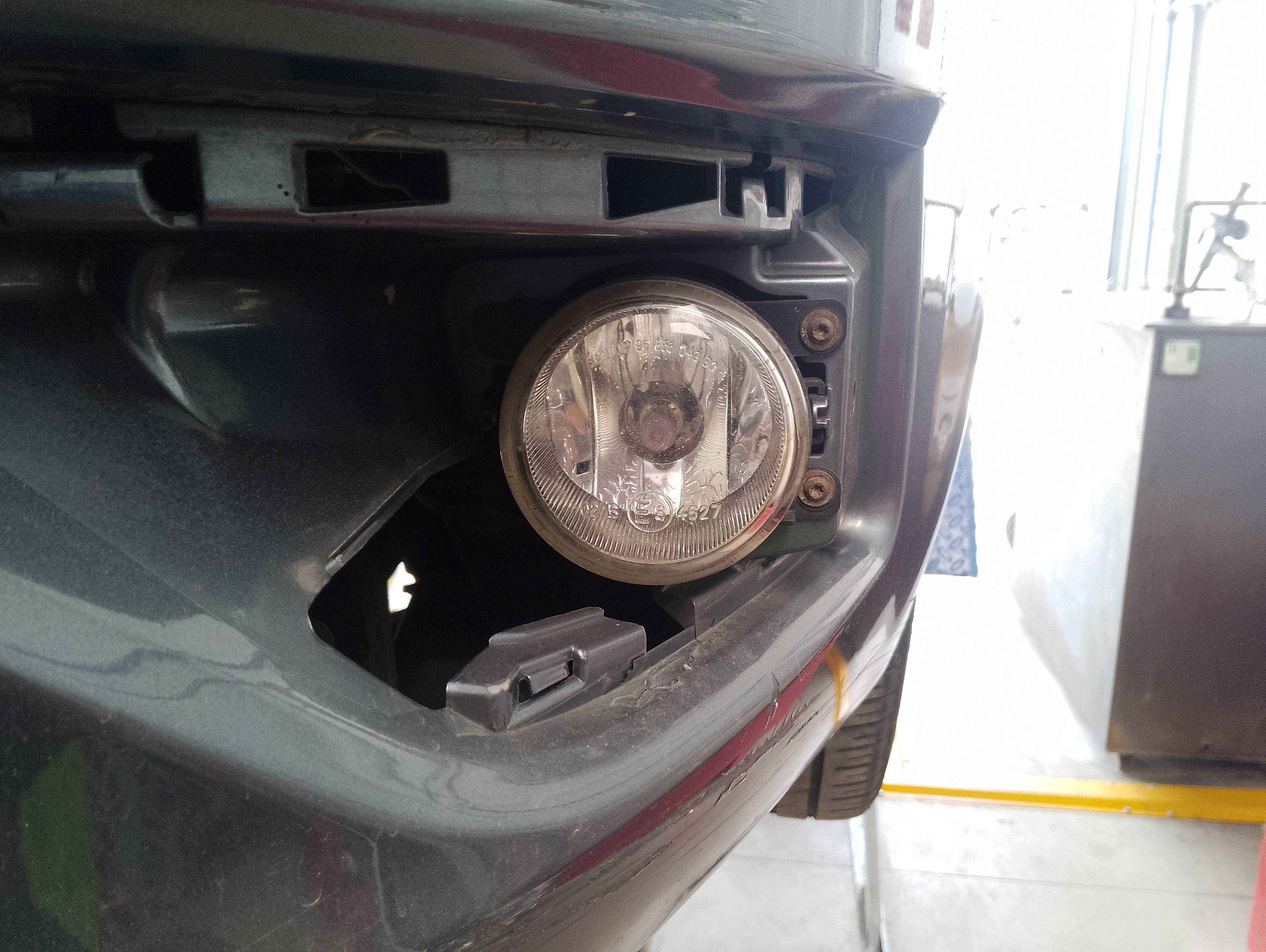 Recambio de faro antiniebla izquierdo para citroën c4 picasso seduction referencia OEM IAM 6206E1  