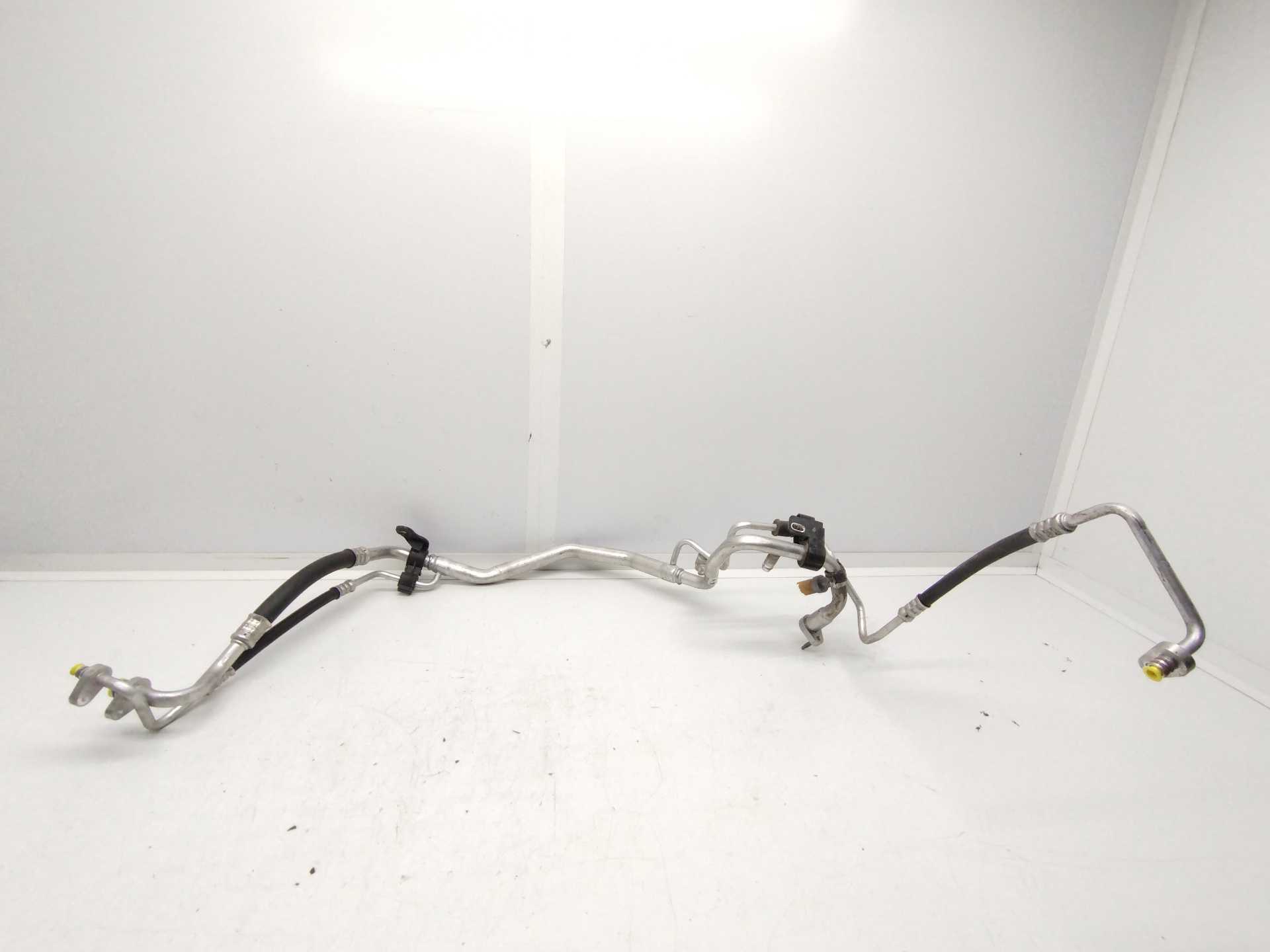 Recambio de tubos aire acondicionado para citroën c4 picasso origins referencia OEM IAM 9678270580  