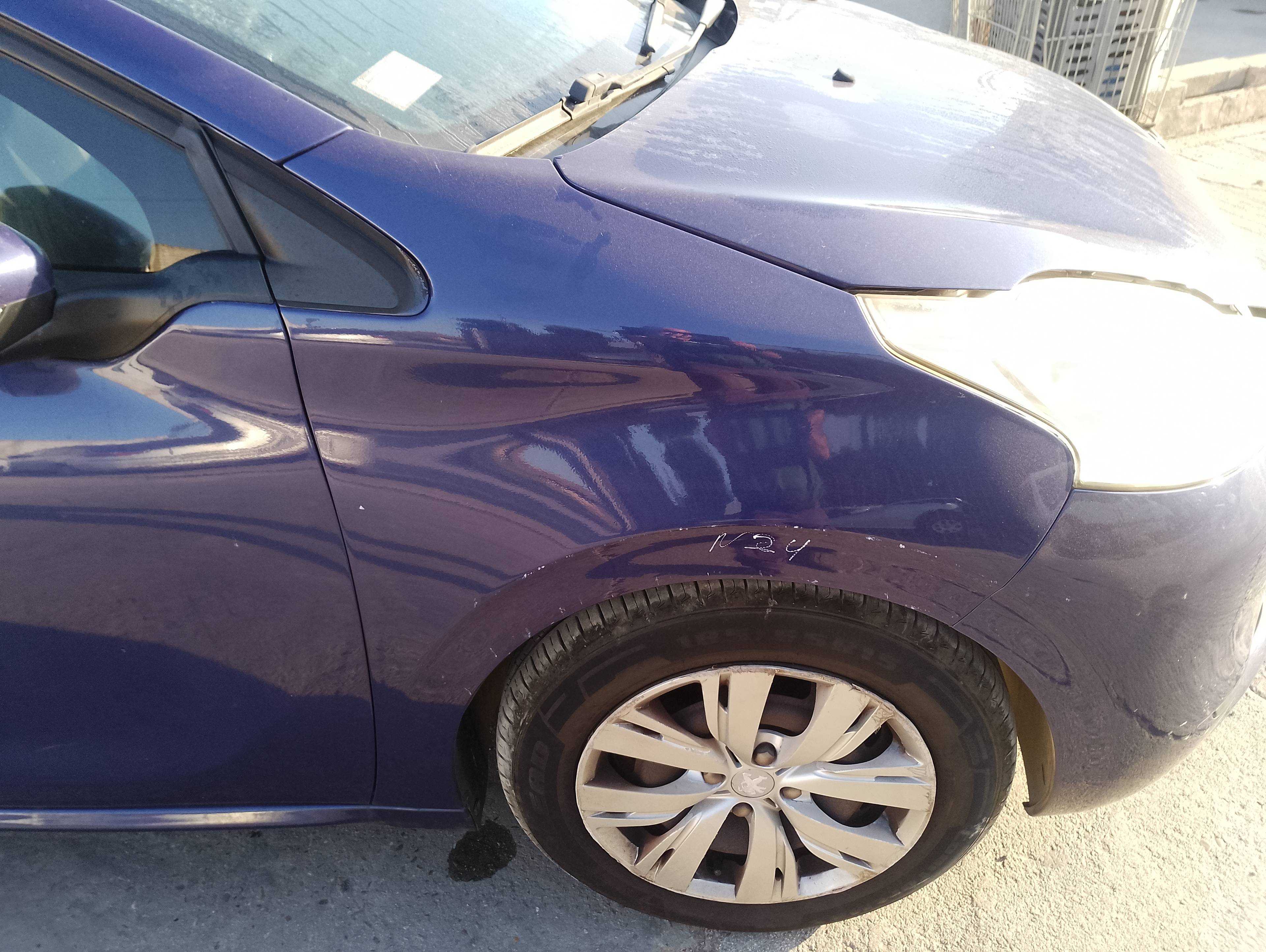 Recambio de aleta delantera derecha para peugeot 208 access referencia OEM IAM   