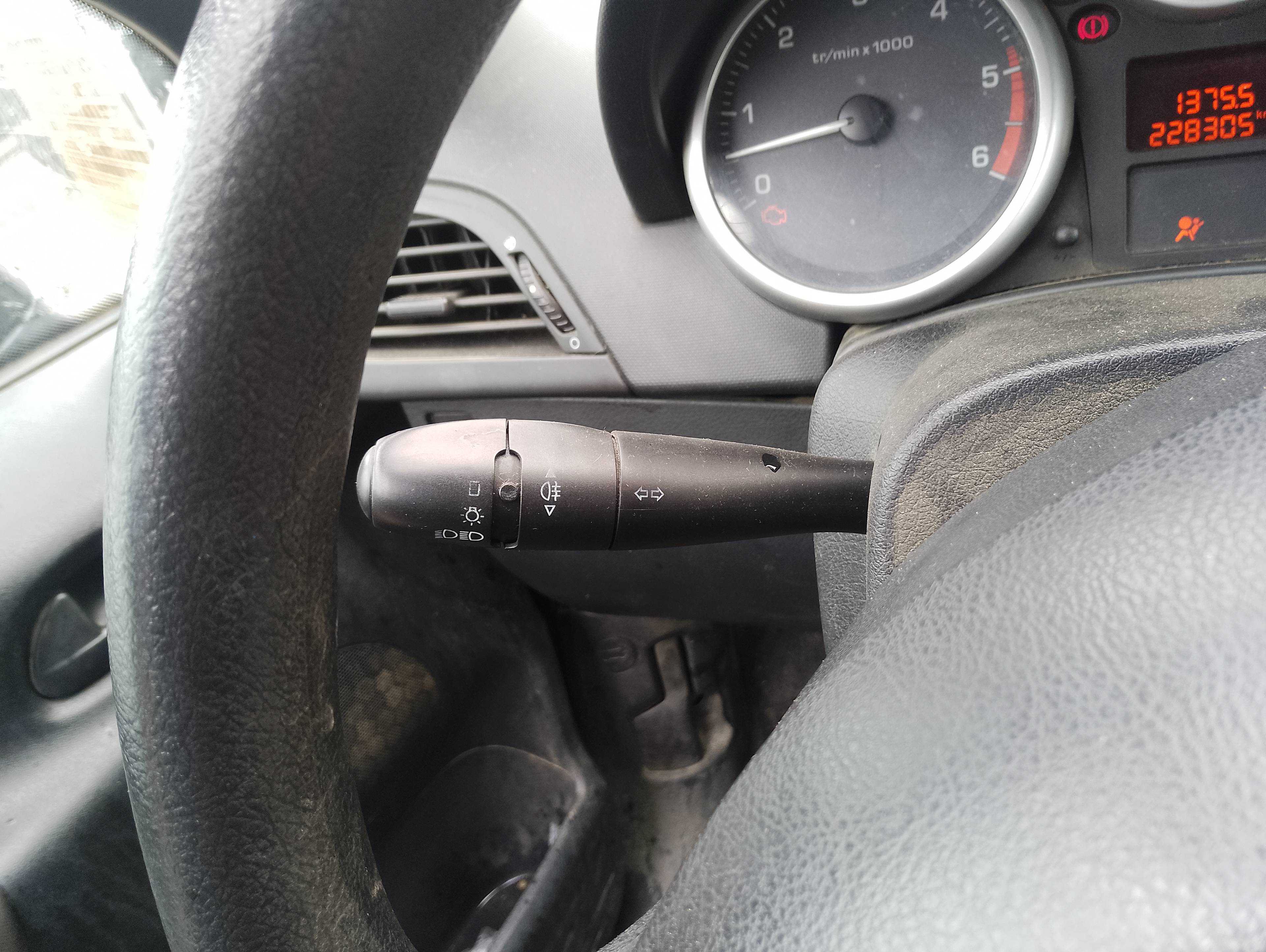 Recambio de mando luces/intermitencia (com2000) para peugeot 207 urban referencia OEM IAM   