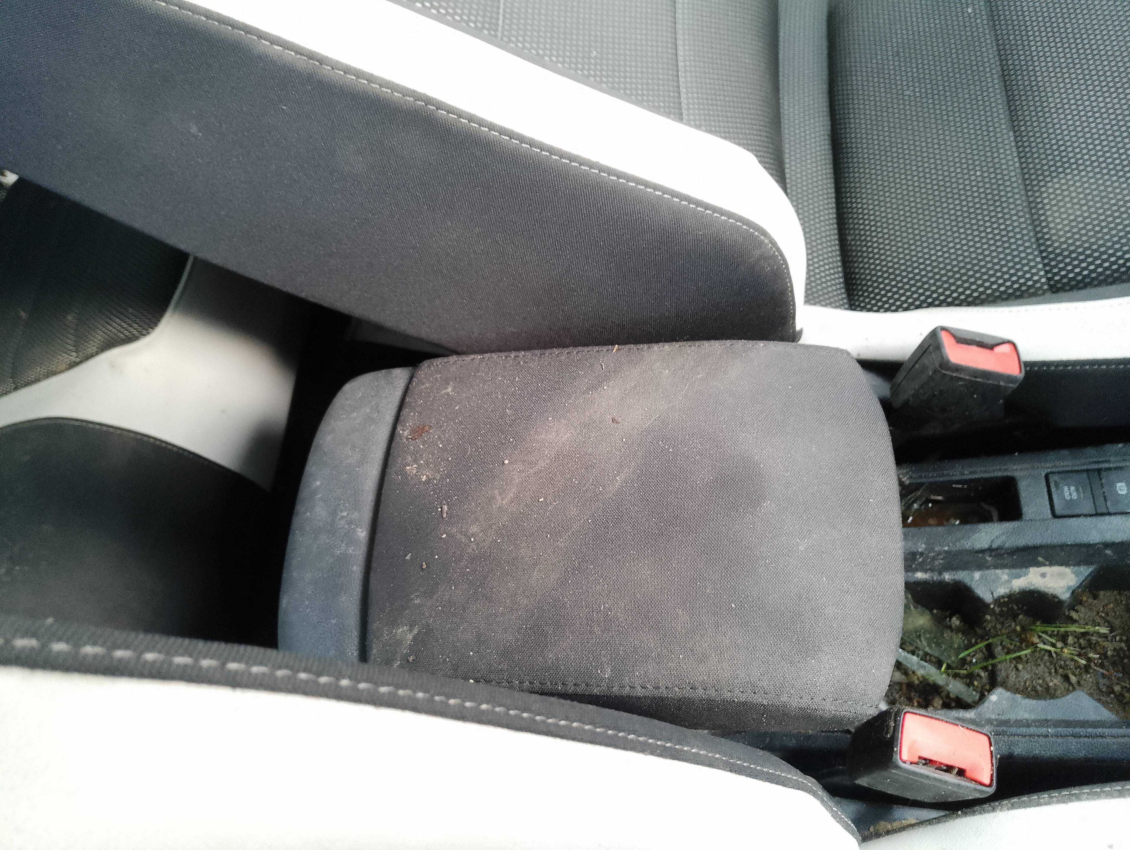 Recambio de apoyabrazos central para volkswagen t-roc advance r-line referencia OEM IAM   