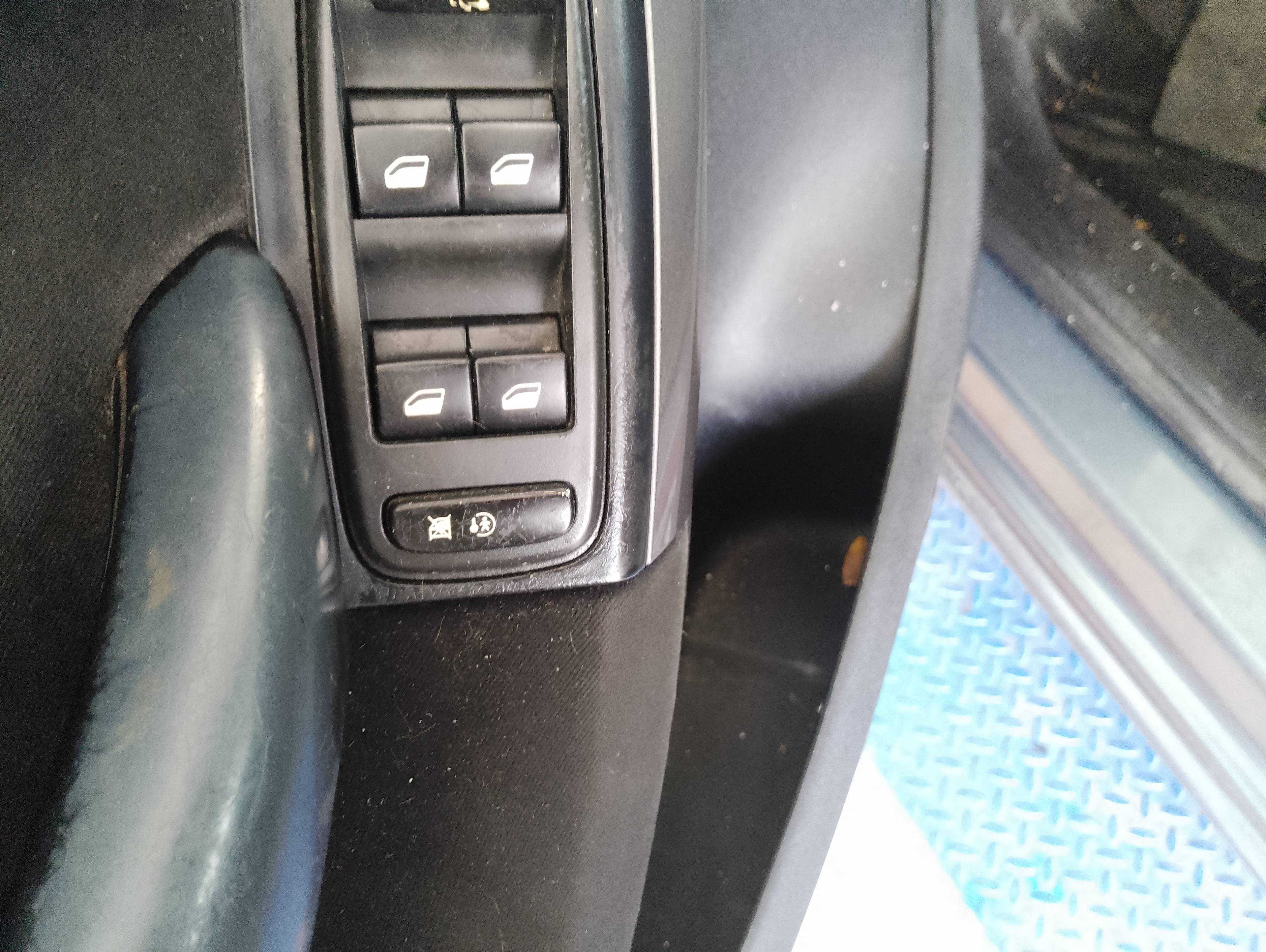 Recambio de mando elevalunas delantero izquierdo para citroën c4 picasso seduction referencia OEM IAM 96639383ZD  