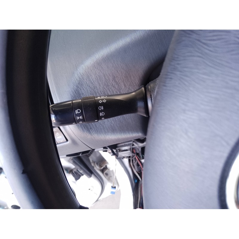 Recambio de mando luces para toyota prius+ basis referencia OEM IAM   
