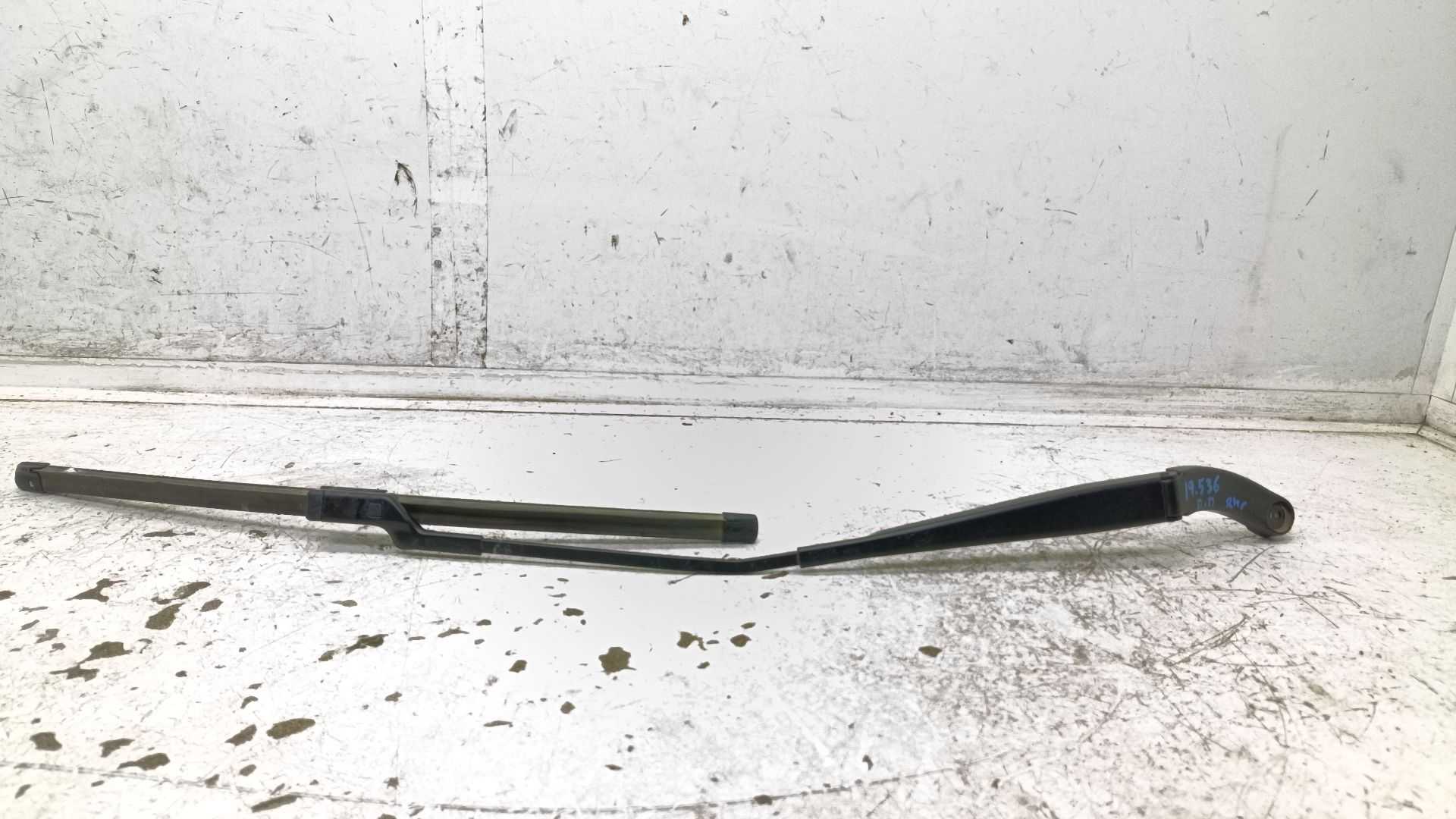 Recambio de brazo limpia delantero derecho para volkswagen t-roc advance r-line referencia OEM IAM 2GA955410A  