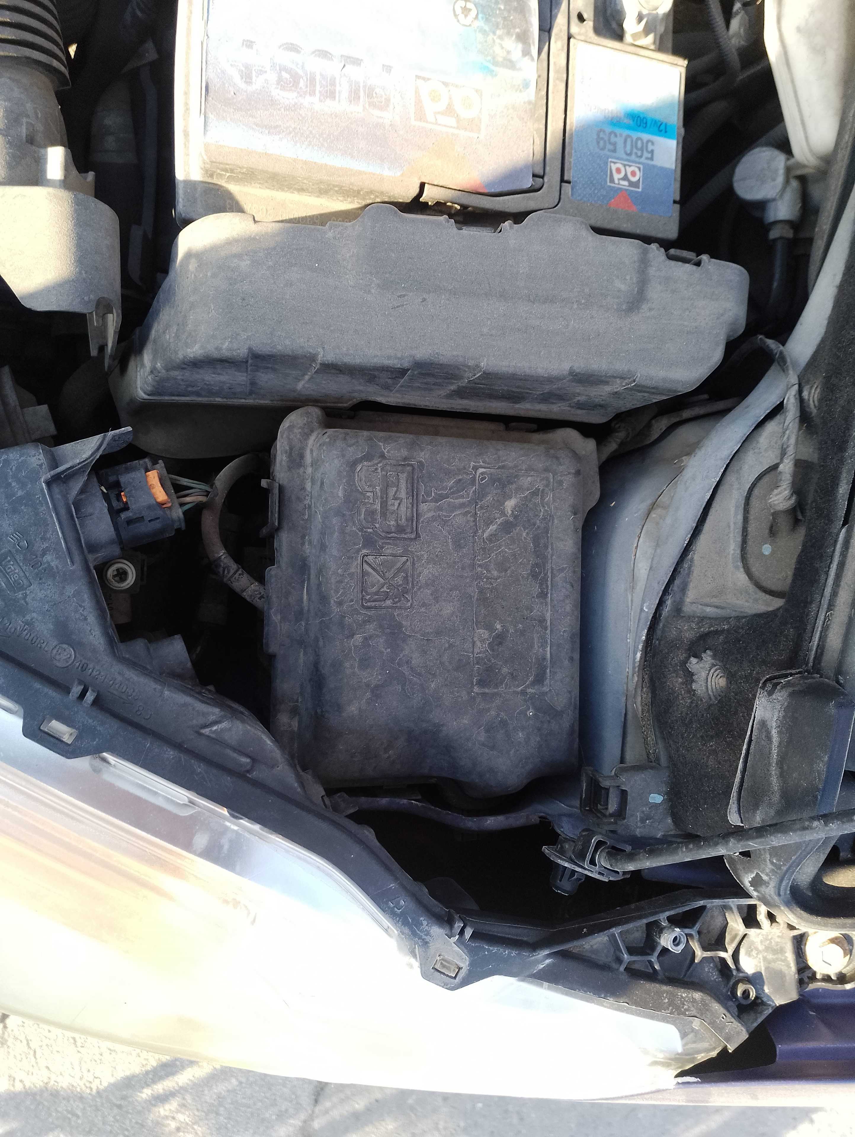 Recambio de caja reles / fusibles para peugeot 208 access referencia OEM IAM   