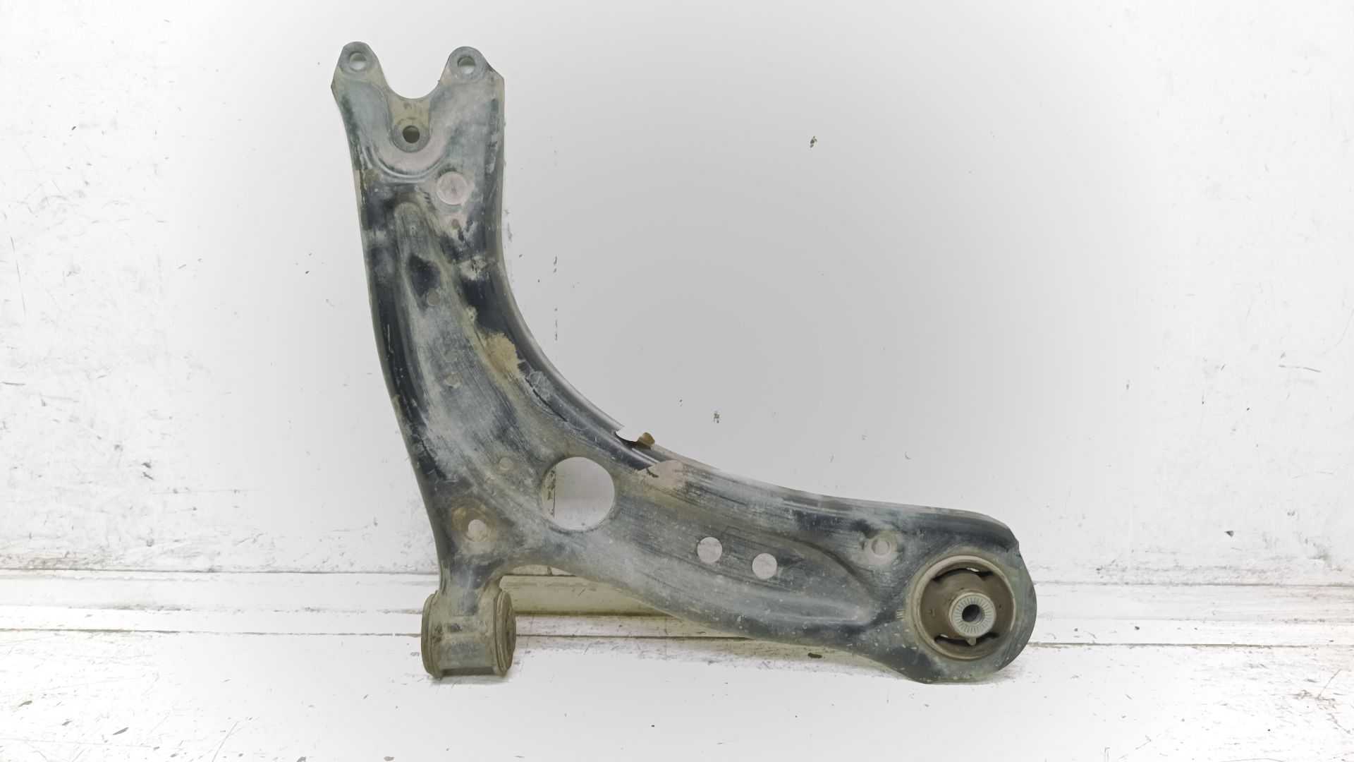 Recambio de brazo suspension inferior delantero derecho para volkswagen t-roc advance r-line referencia OEM IAM 5Q0407152AC  