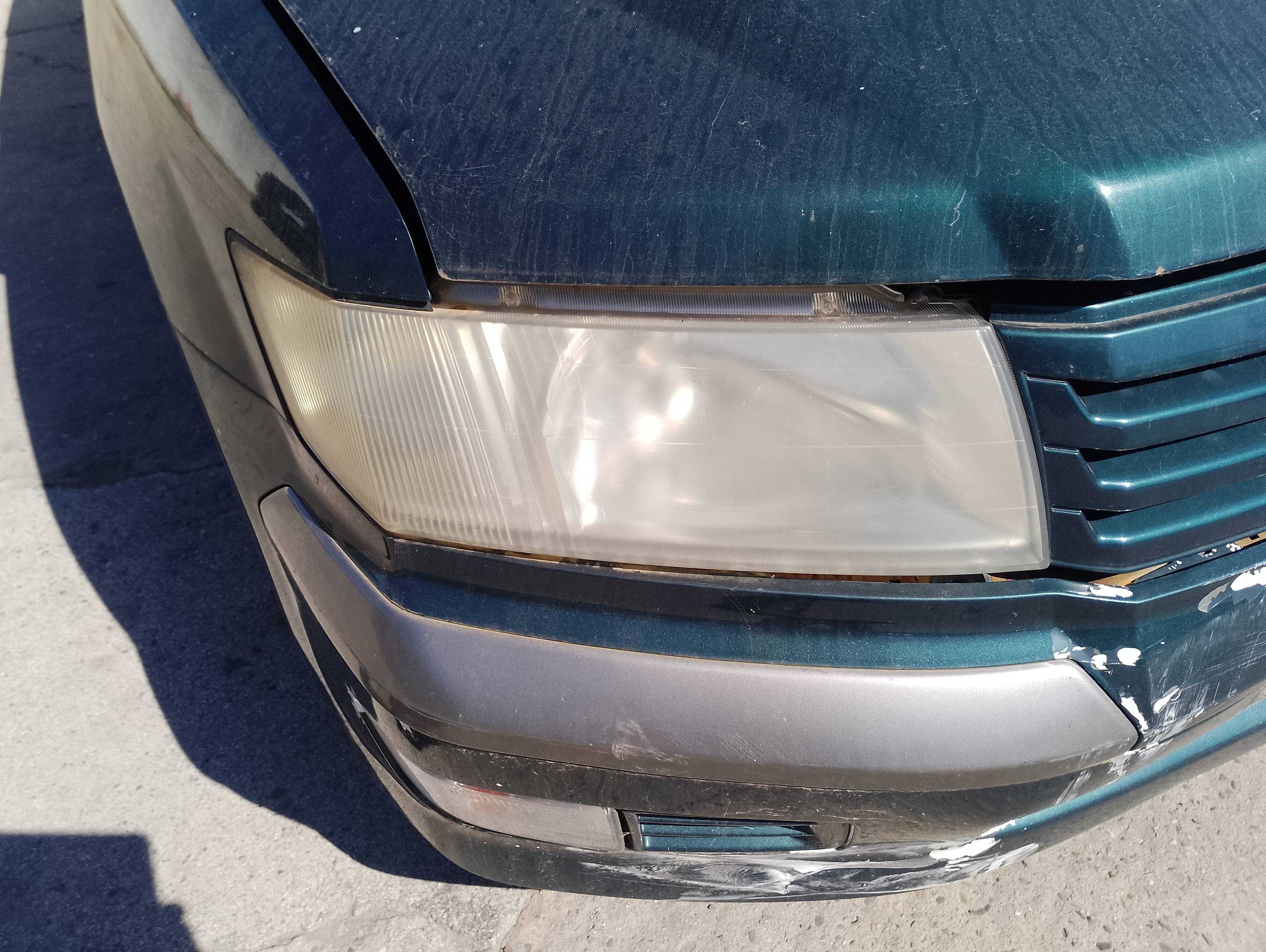 Recambio de faro derecho para mitsubishi space wagon (n80/n90) 2,4 glx referencia OEM IAM   