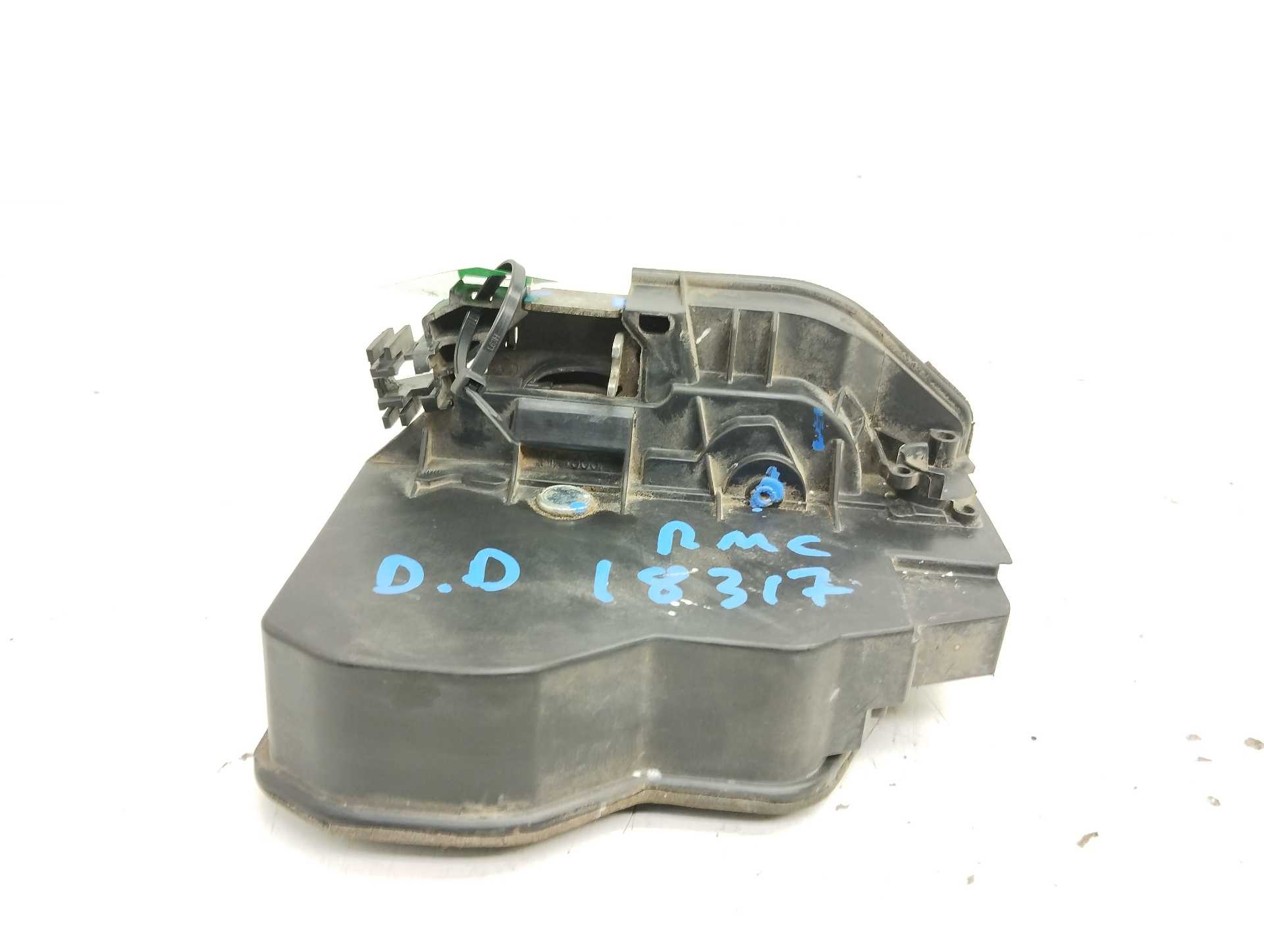 Recambio de cerradura puerta delantera derecha para bmw serie 1 berlina (e81/e87) 118d referencia OEM IAM 7202148  