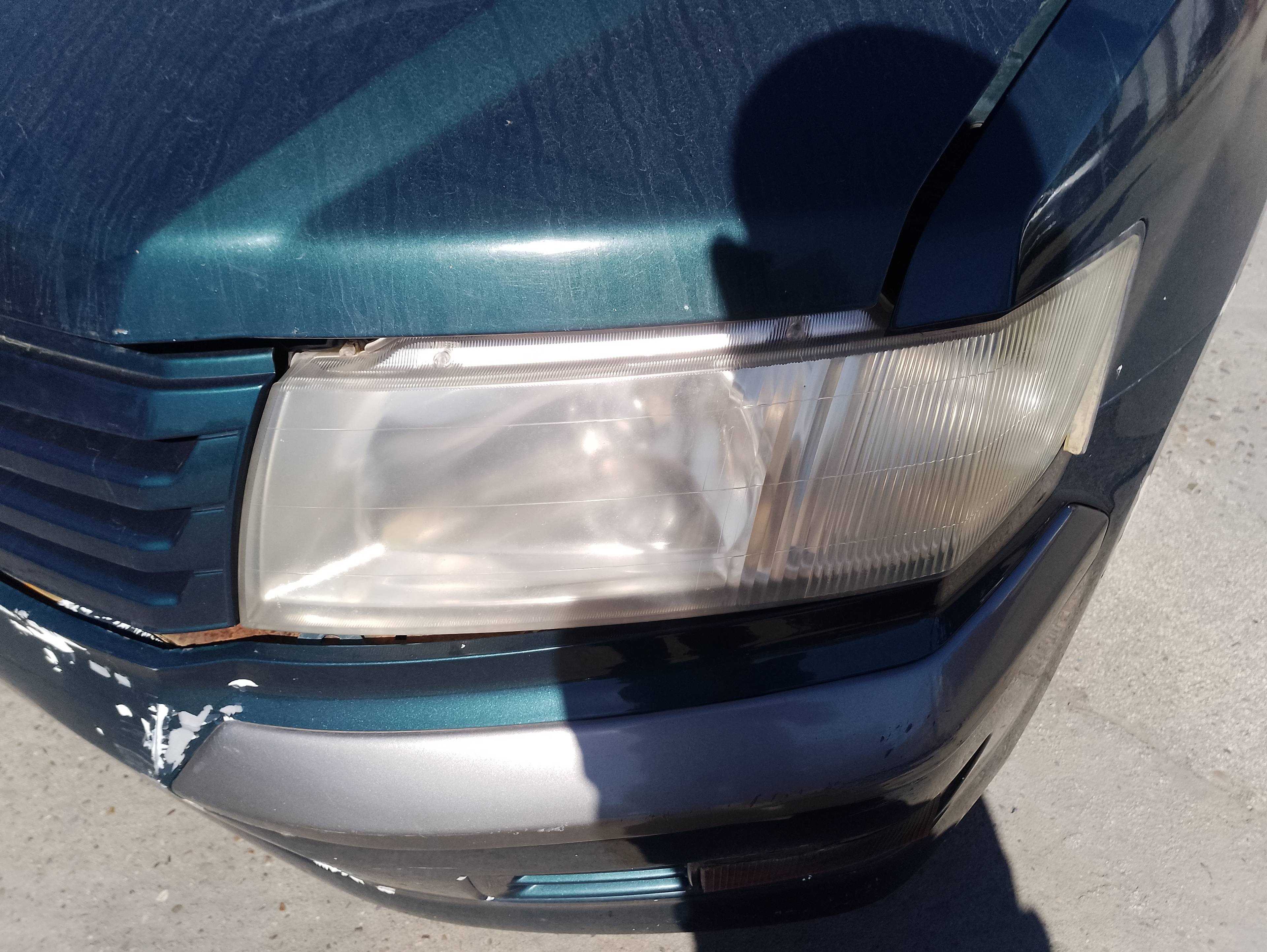 Recambio de faro izquierdo para mitsubishi space wagon (n80/n90) 2,4 glx referencia OEM IAM   