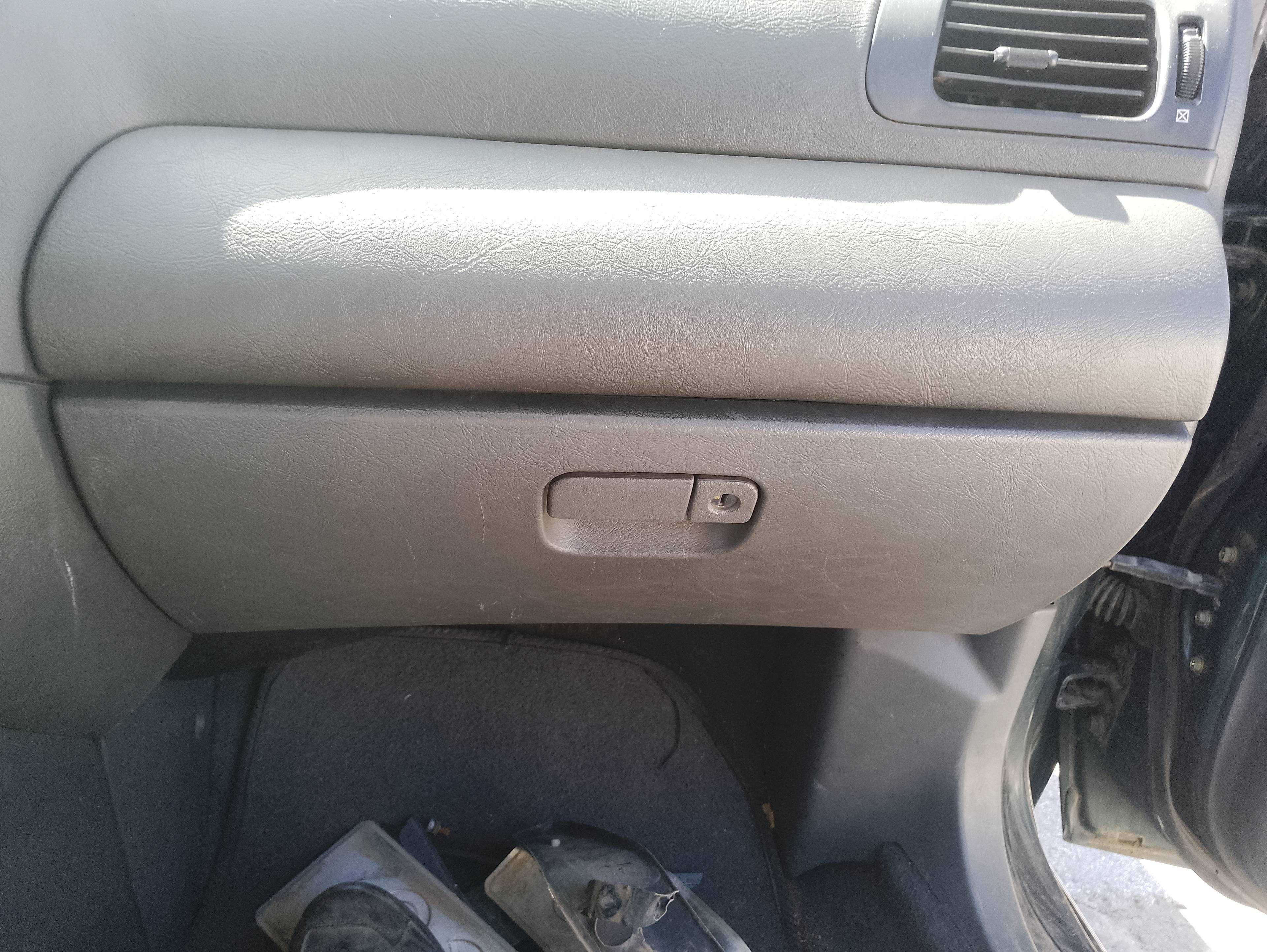 Recambio de guantera para mitsubishi space wagon (n80/n90) 2,4 glx referencia OEM IAM   