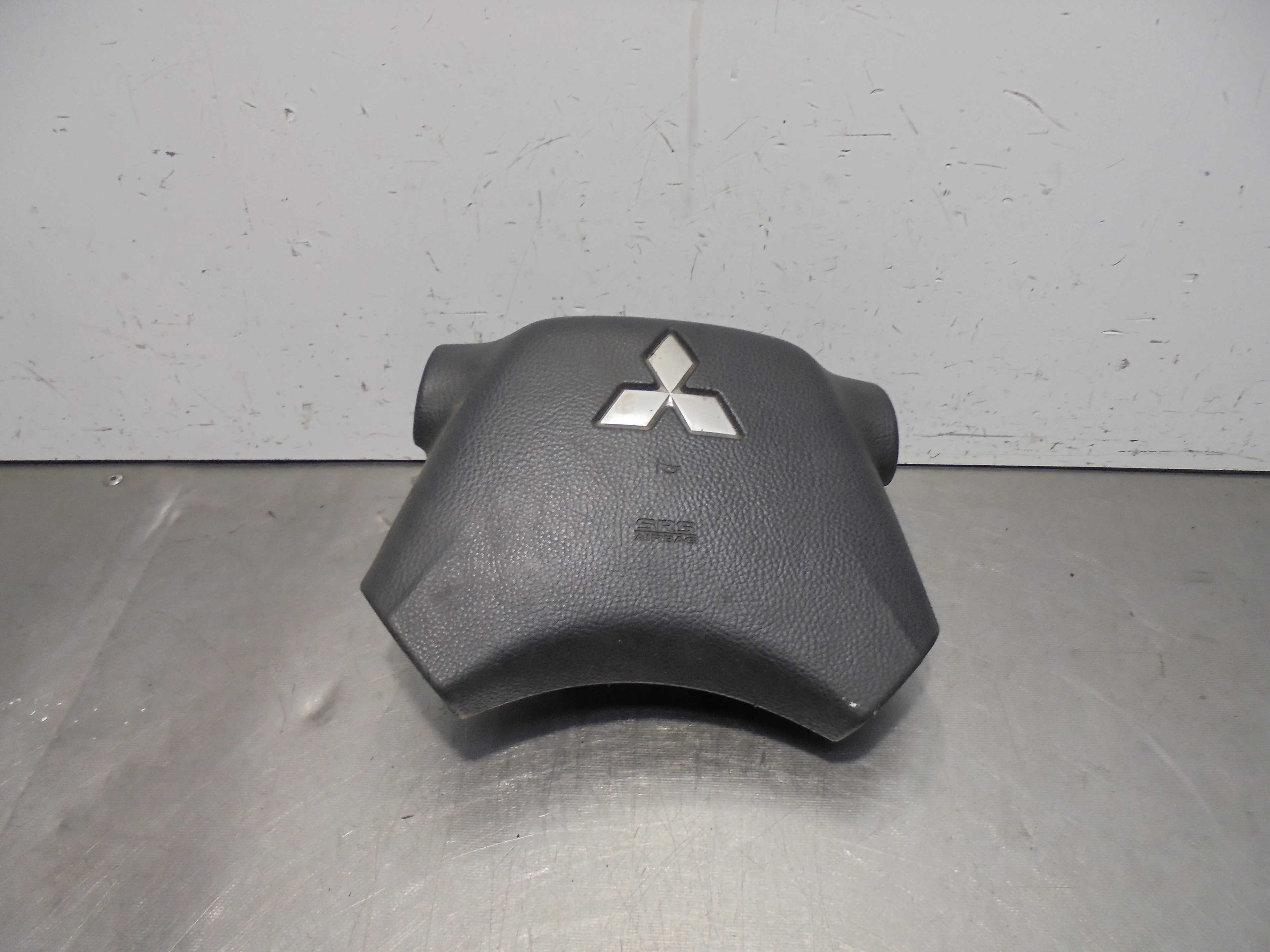 Recambio de airbag delantero izquierdo para mitsubishi grandis (na0w) 2.0 di-d cat referencia OEM IAM MN103444  