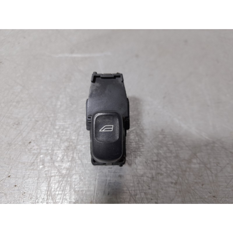 Recambio de mando elevalunas trasero derecho para volvo xc70 2.4 diesel cat referencia OEM IAM 30658696  