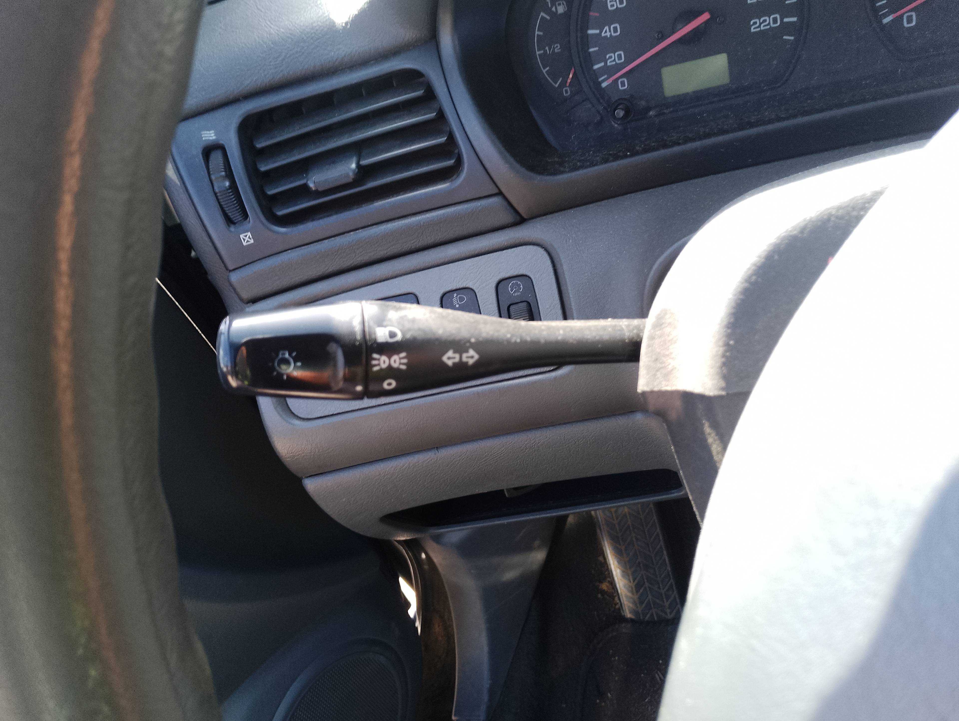Recambio de mando intermitentes para mitsubishi space wagon (n80/n90) 2,4 glx referencia OEM IAM   