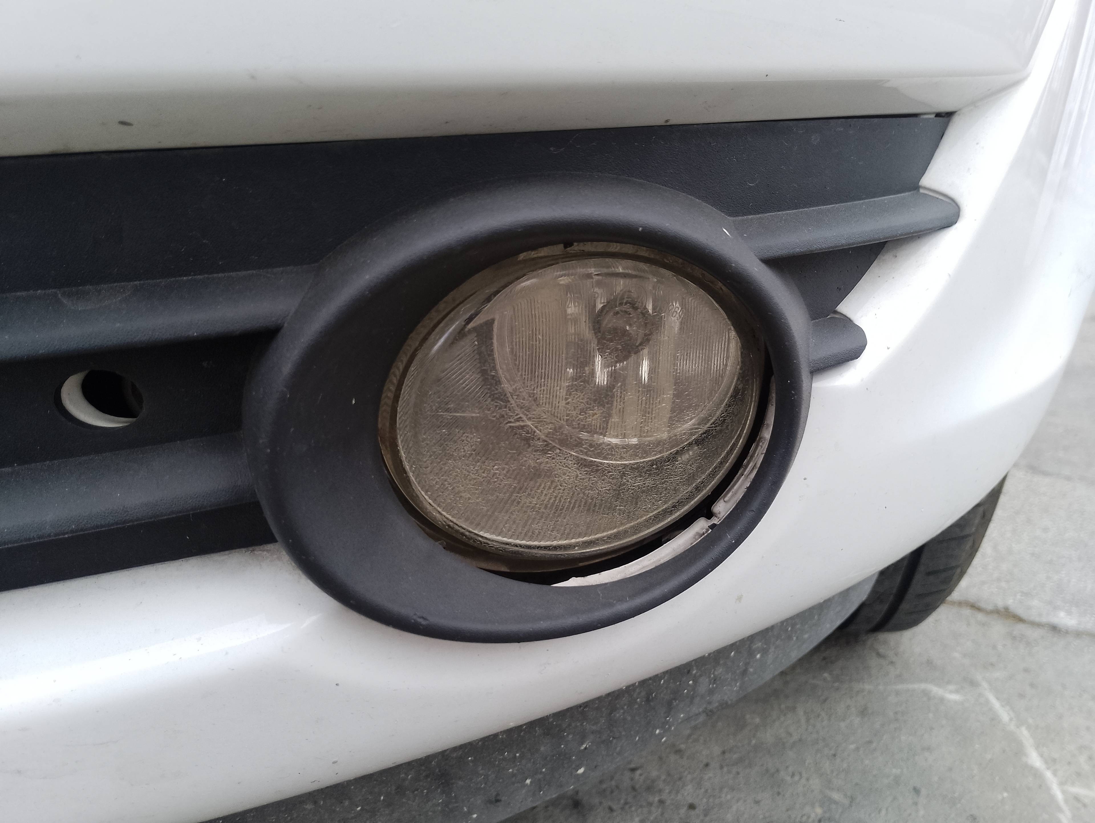 Recambio de faro antiniebla izquierdo para opel corsa d ´´111 years´´ referencia OEM IAM   