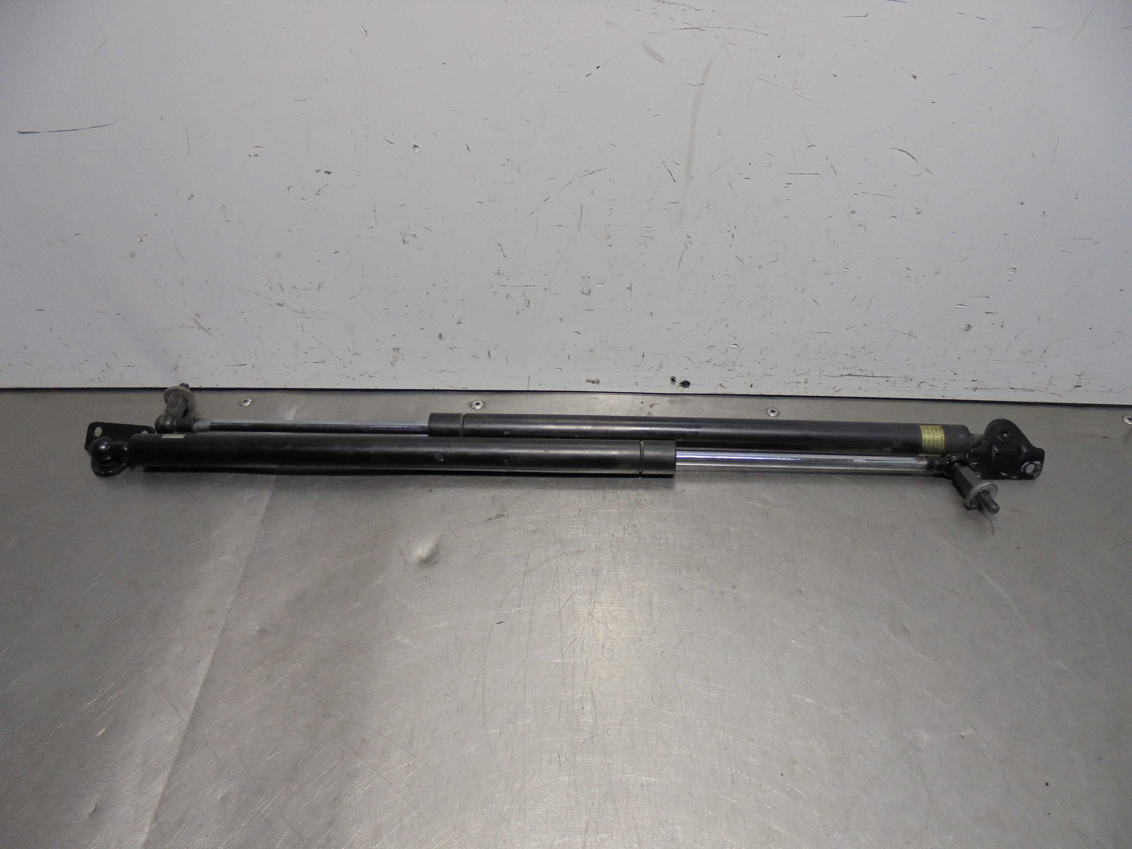 Recambio de amortiguadores maletero / porton para mitsubishi grandis (na0w) 2.0 di-d cat referencia OEM IAM   