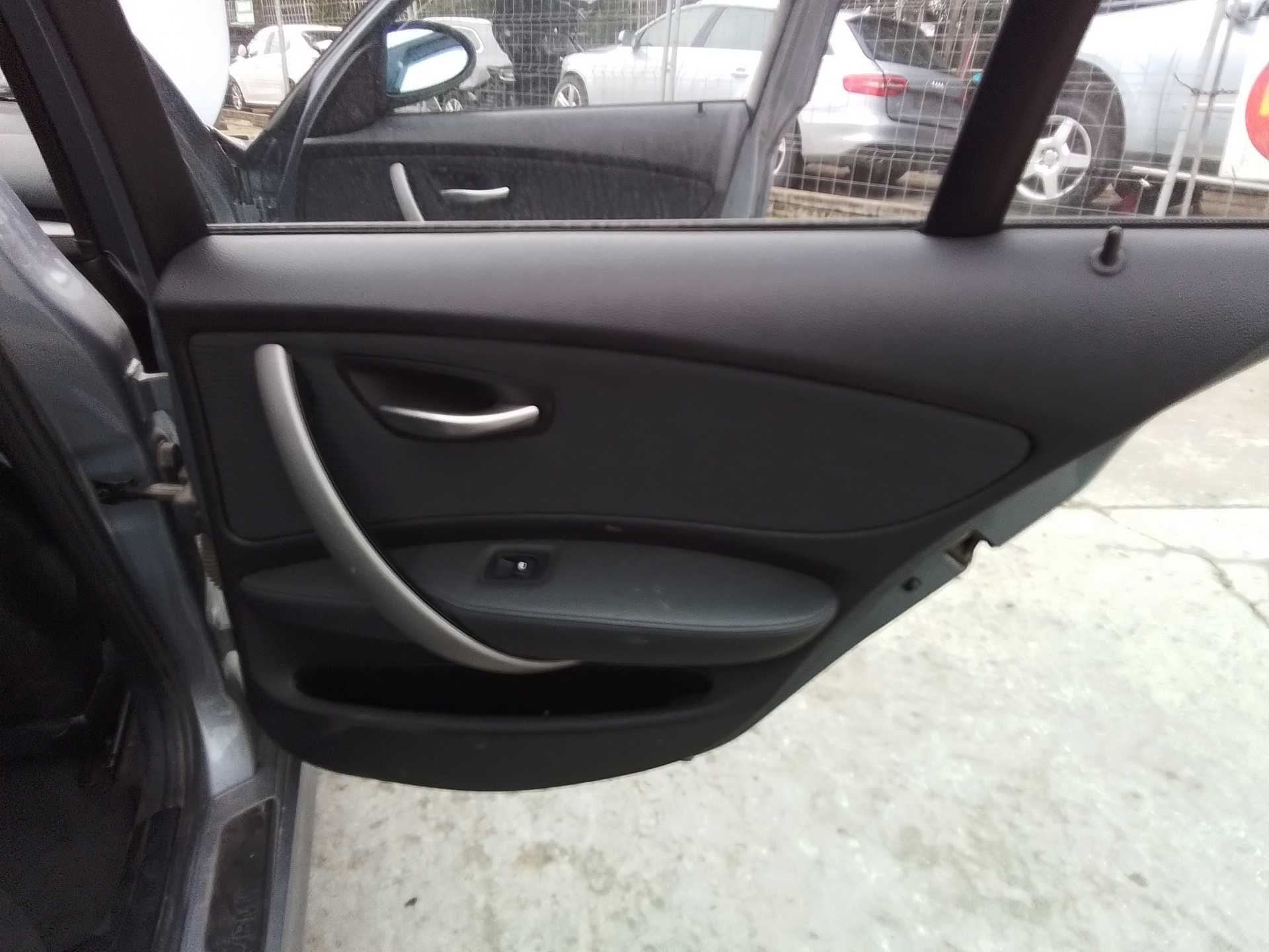 Recambio de guarnecido puerta trasera derecha para bmw serie 1 berlina (e81/e87) 118d referencia OEM IAM   