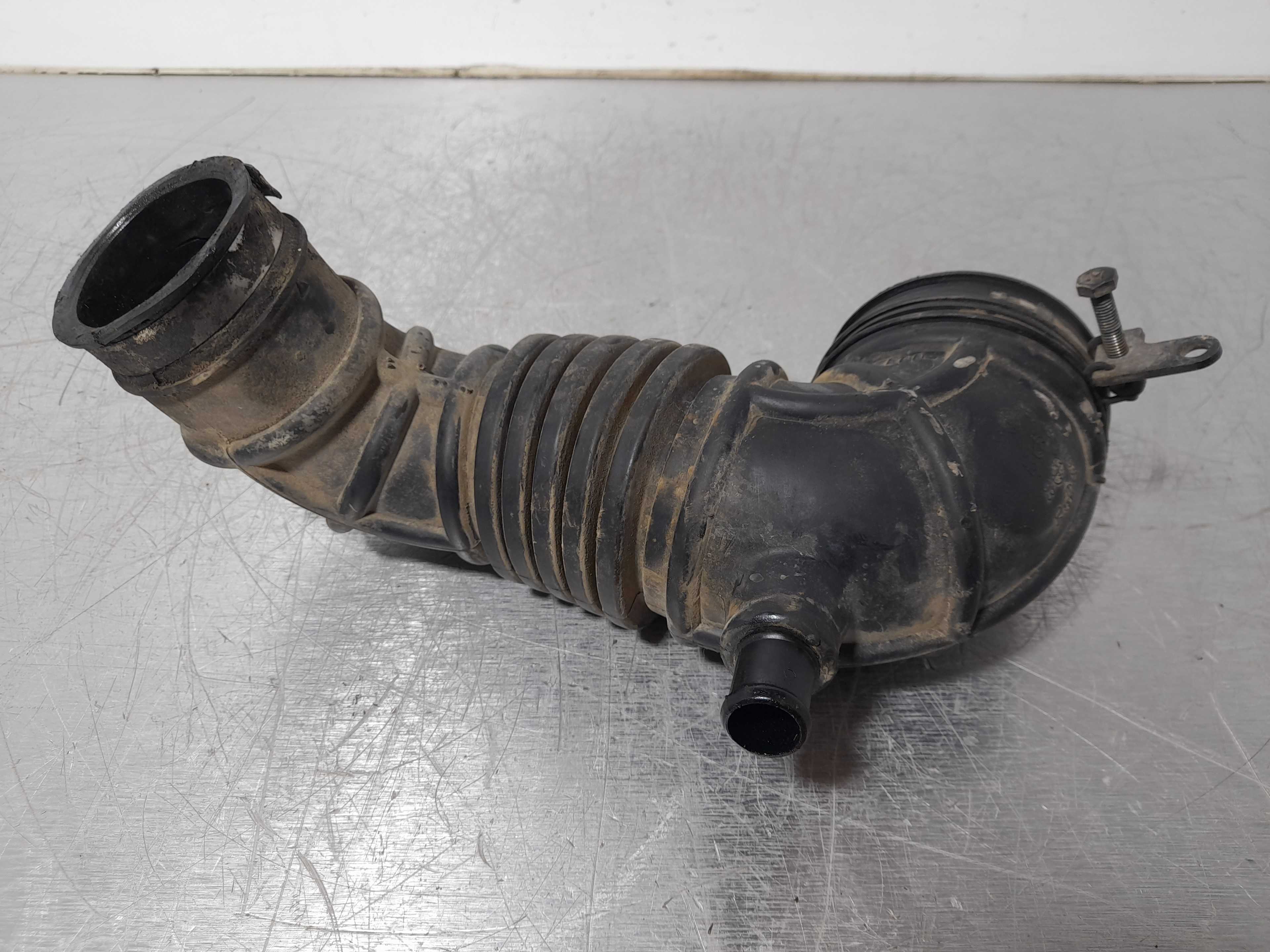 Recambio de tubo de admision para hyundai terracan (hp) 2.9 crdi cat referencia OEM IAM 28138H1930  