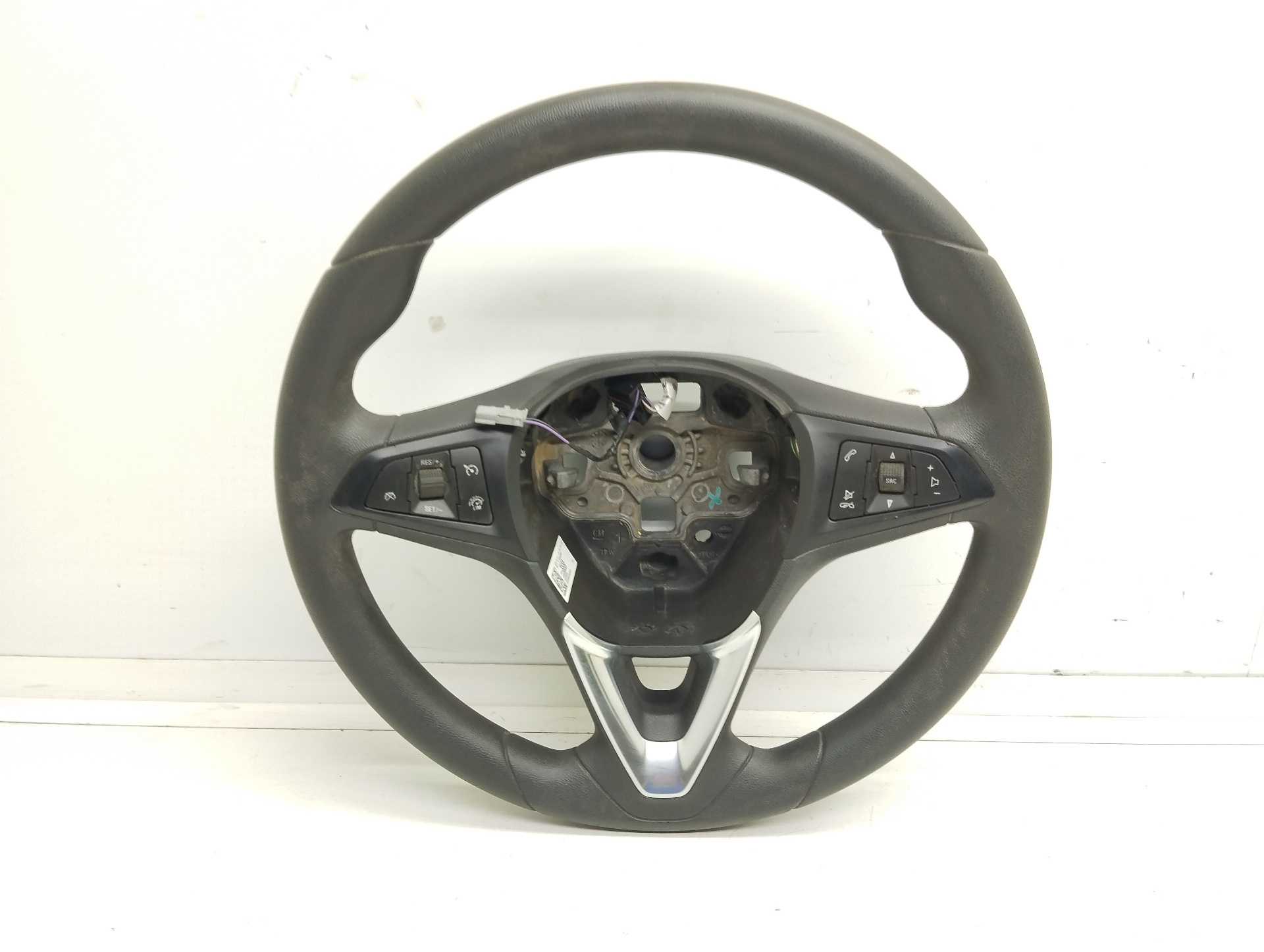 Recambio de volante para opel karl edition referencia OEM IAM 42453558 34200166C 