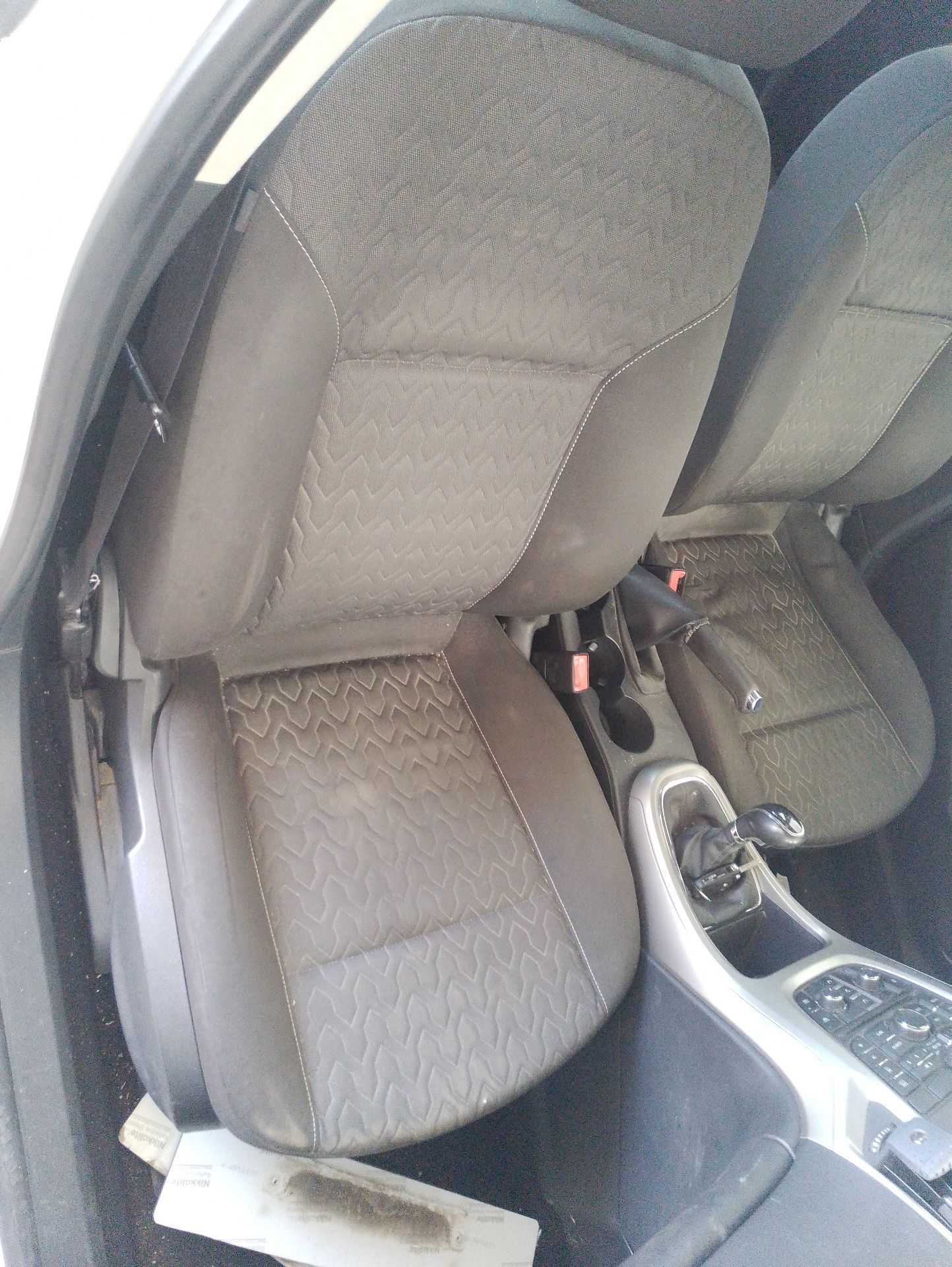 Recambio de asiento delantero derecho para opel astra j (p10) 1.7 cdti (68) referencia OEM IAM   