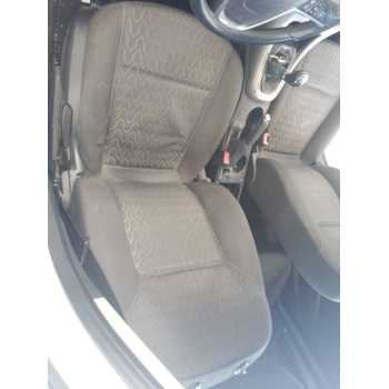 ASIENTO DELANTERO IZQUIERDO 