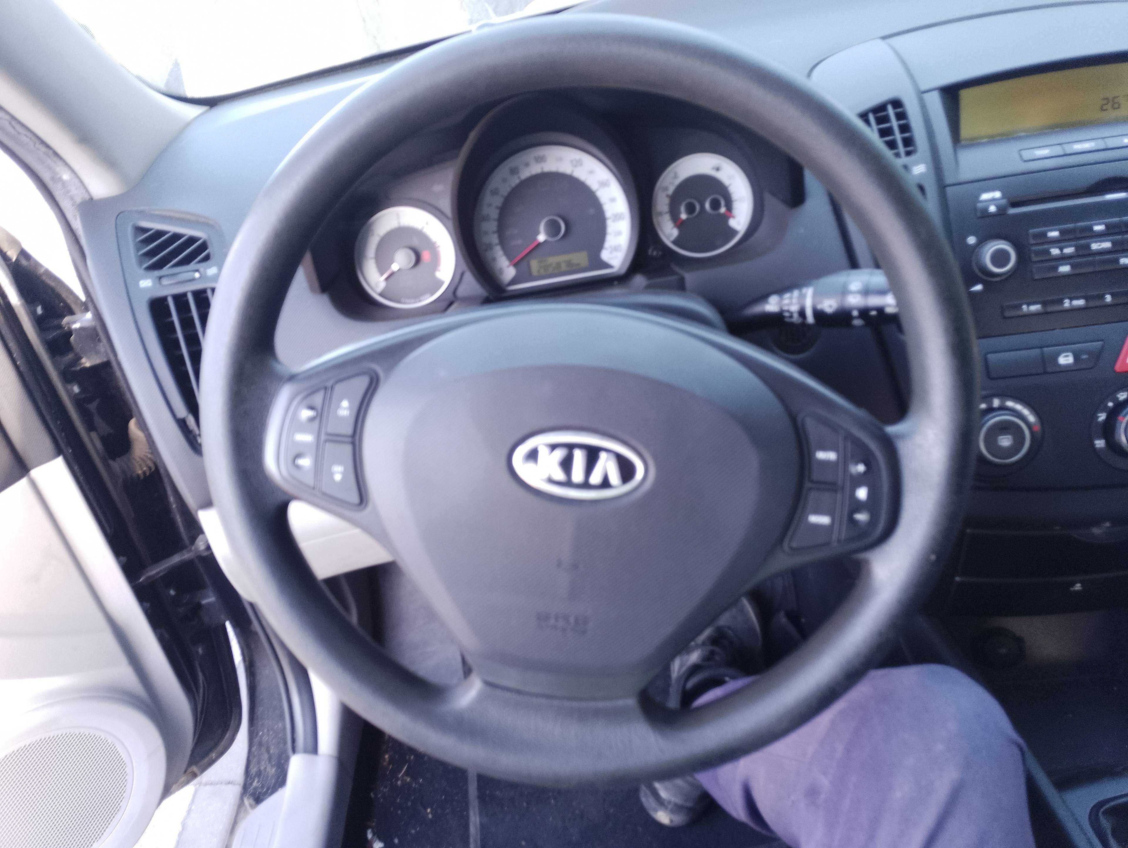 Recambio de volante para kia cee´d concept referencia OEM IAM   