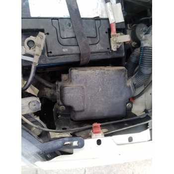 CAJA RELES / FUSIBLES 