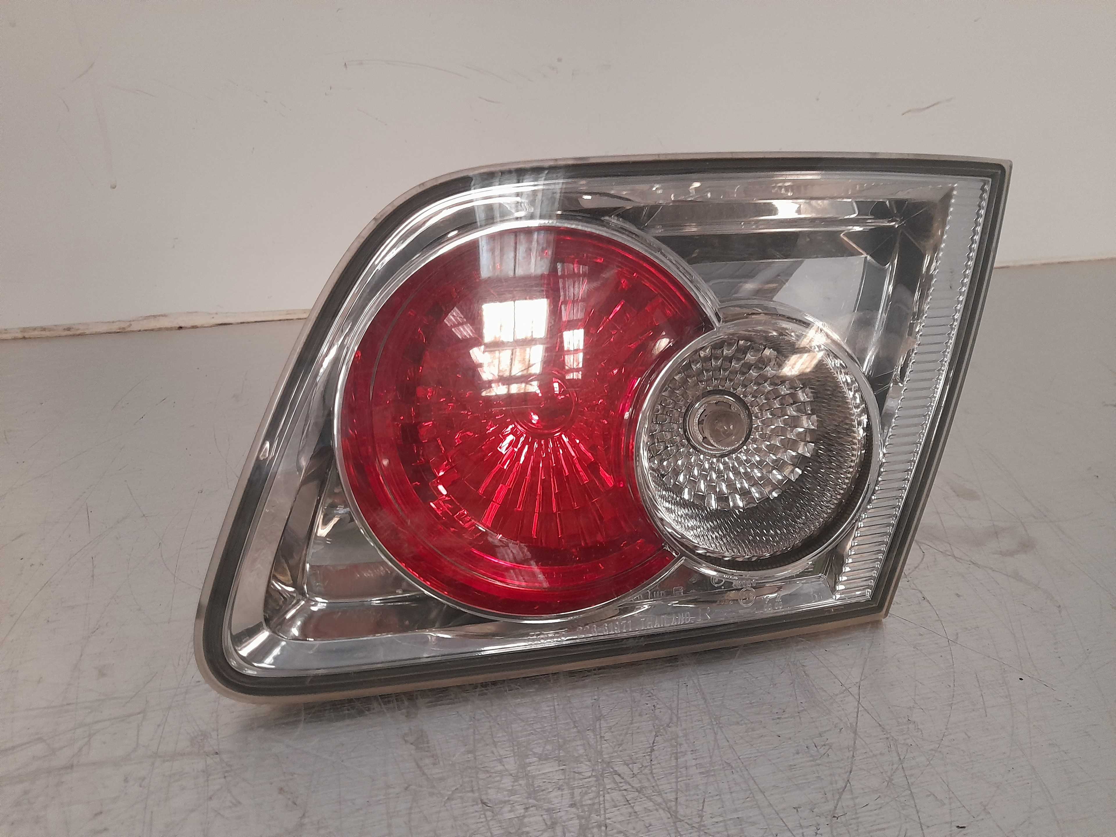Recambio de piloto porton trasero derecho para mazda 6 berlina (gg) 1.8 cat referencia OEM IAM   
