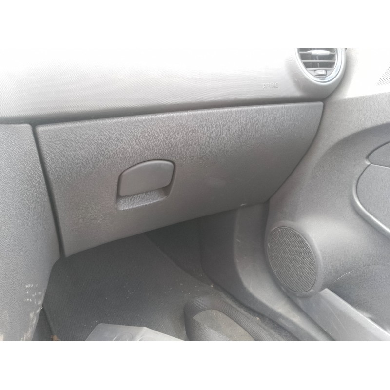 Recambio de guantera para opel corsa d ´´111 years´´ referencia OEM IAM   
