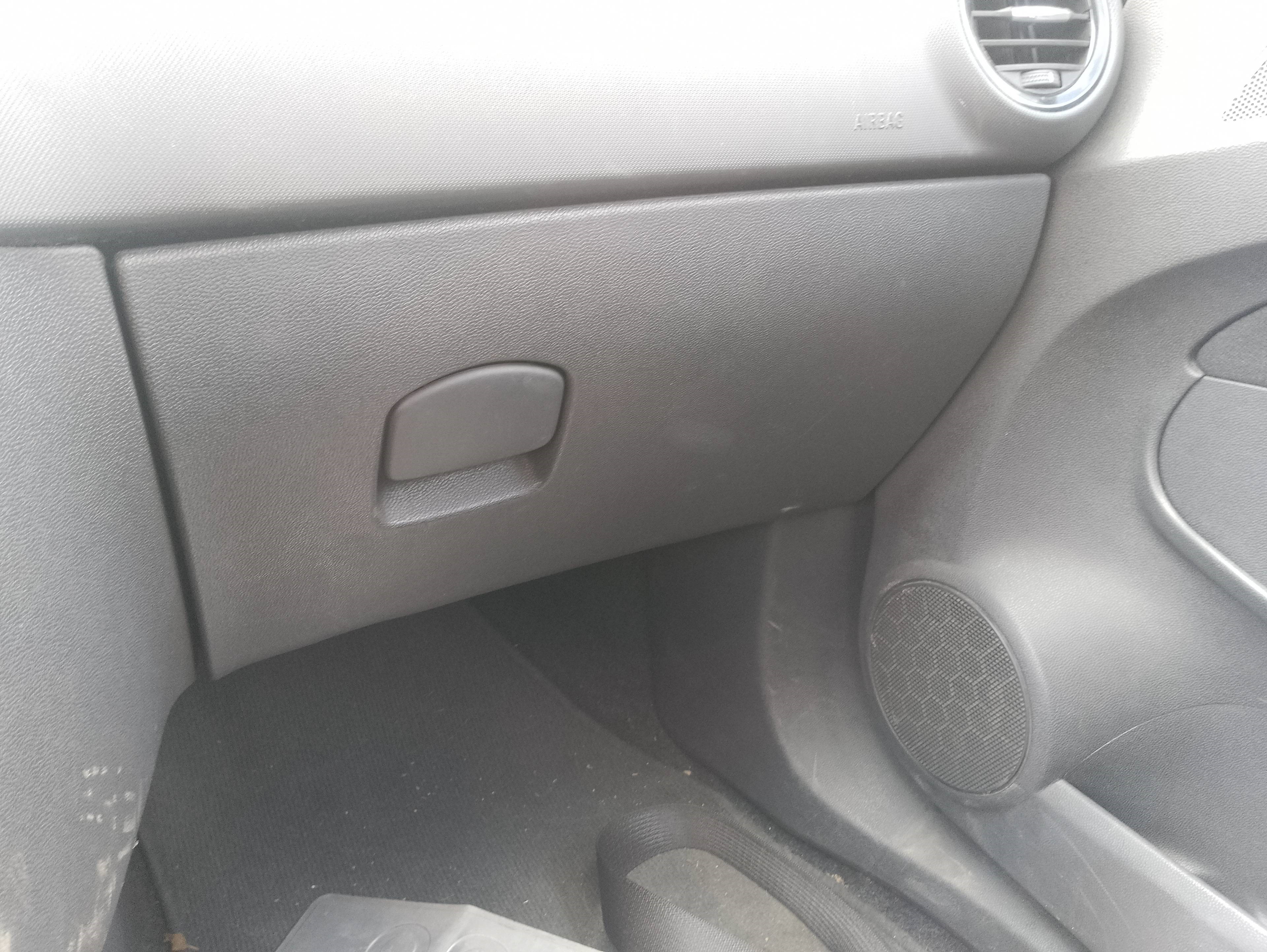 Recambio de guantera para opel corsa d ´´111 years´´ referencia OEM IAM   