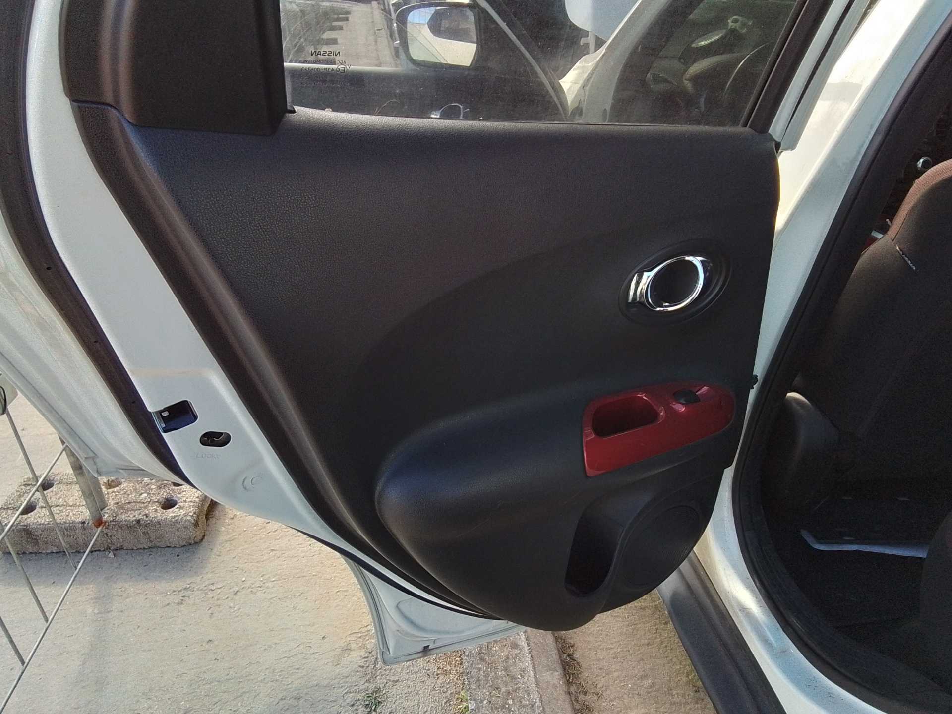 Recambio de guarnecido puerta trasera izquierda para nissan juke (f15) acenta referencia OEM IAM   