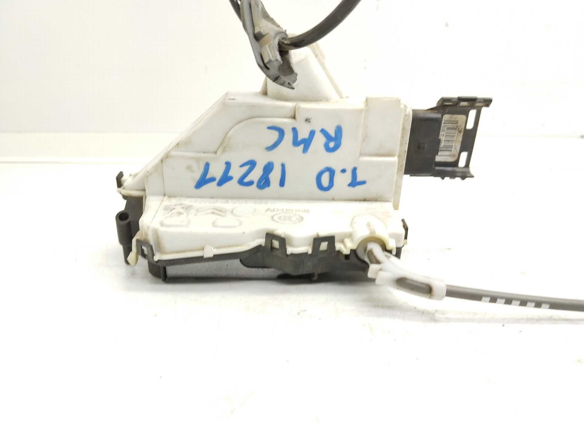 Recambio de cerradura puerta trasera derecha para citroën c-elysée seduction referencia OEM IAM A048069  
