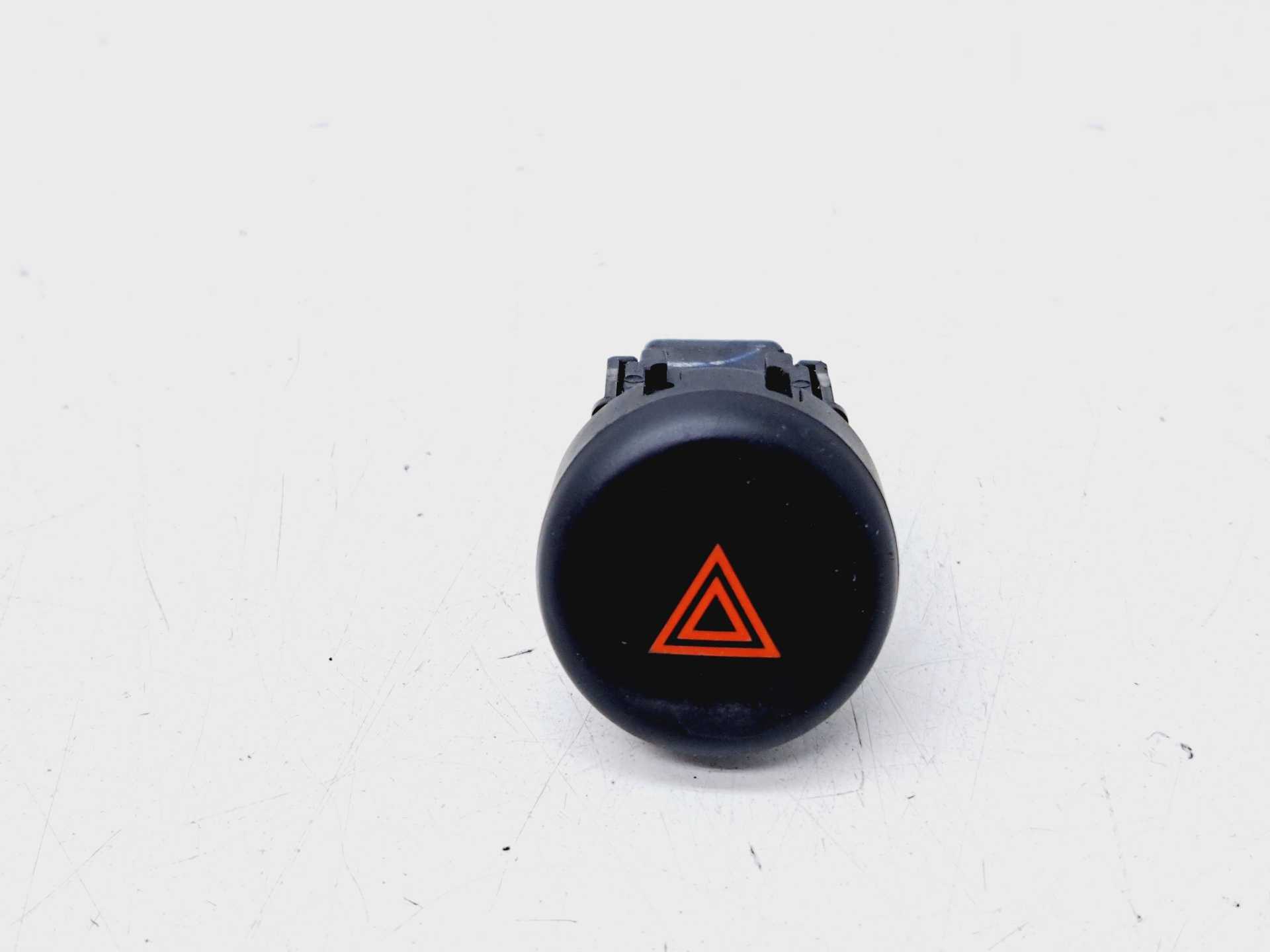 Recambio de mando warning para nissan juke (f15) acenta referencia OEM IAM S31471  