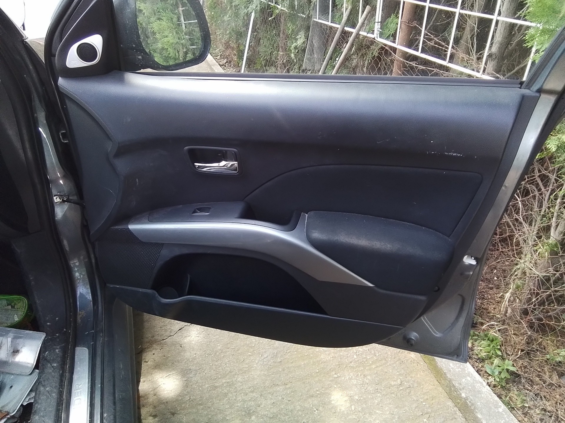 Recambio de guarnecido puerta delantera derecha para mitsubishi outlander (cw0) 2.2 di-d cat referencia OEM IAM   