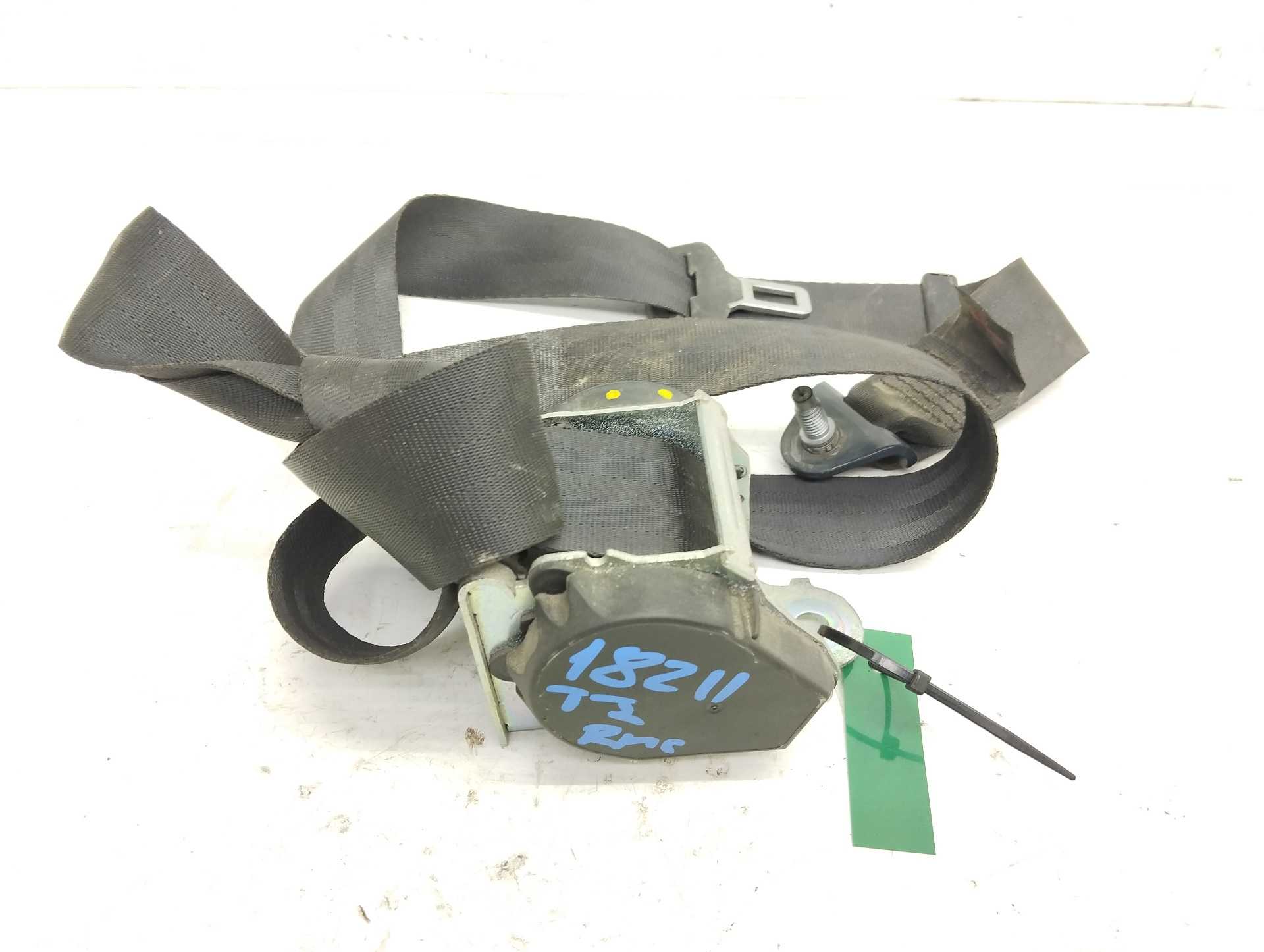 Recambio de cinturon seguridad trasero izquierdo para citroën c-elysée seduction referencia OEM IAM 0411340 0611340 
