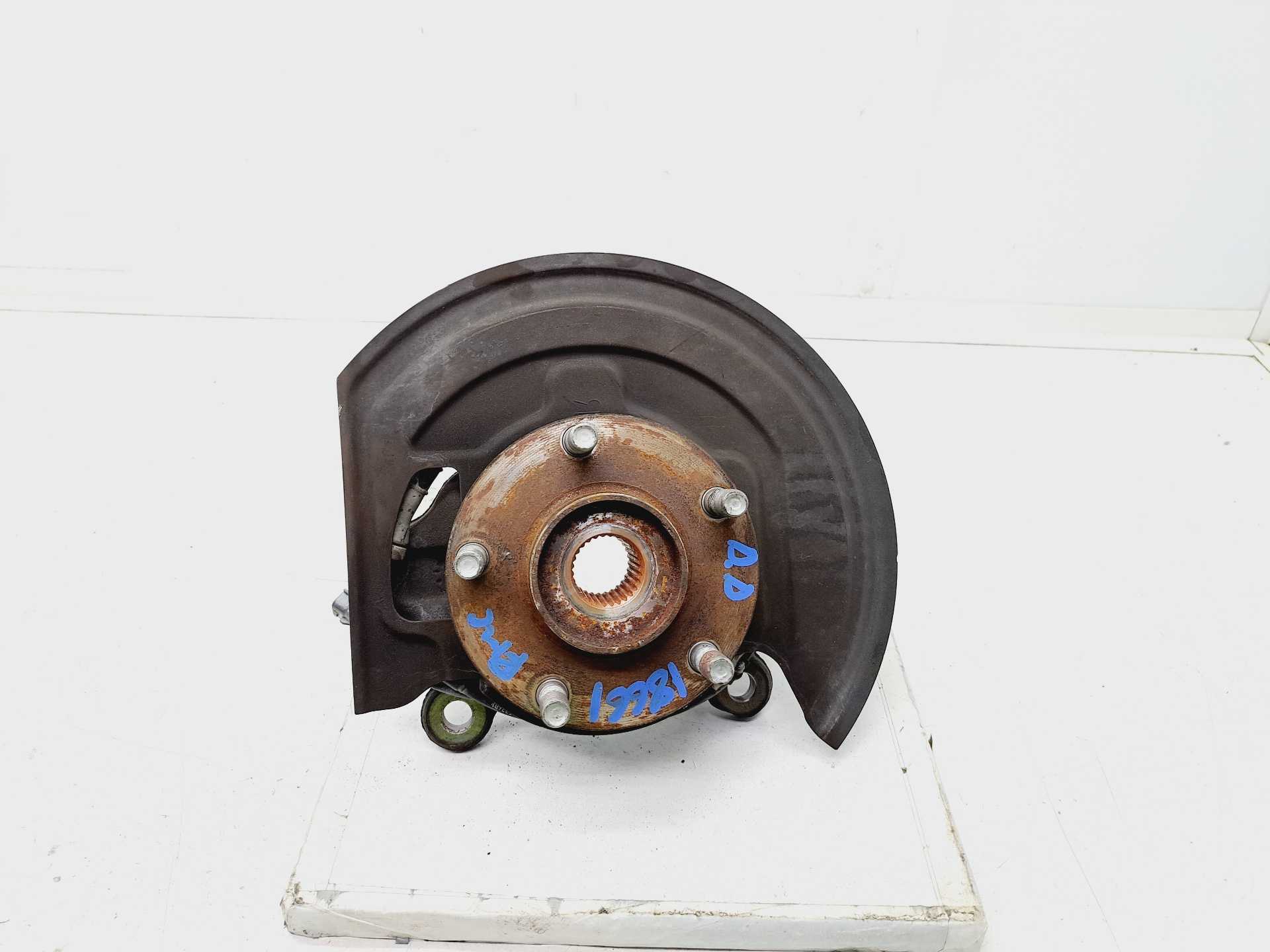 Recambio de mangueta delantera derecha para nissan juke (f15) acenta referencia OEM IAM 400141KK0H  