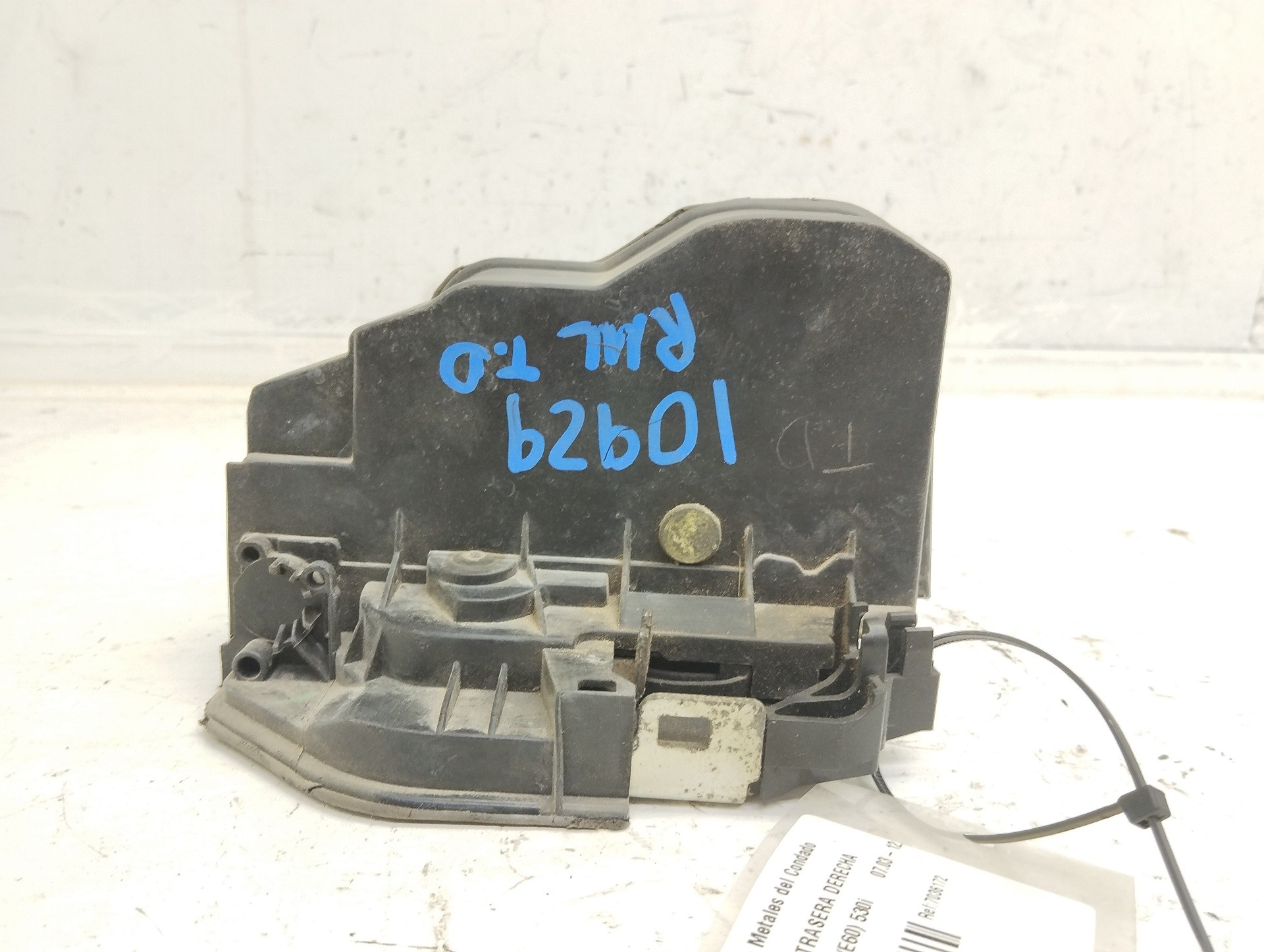 Recambio de cerradura puerta trasera derecha para bmw serie 5 berlina (e60) 530i referencia OEM IAM 7036172  