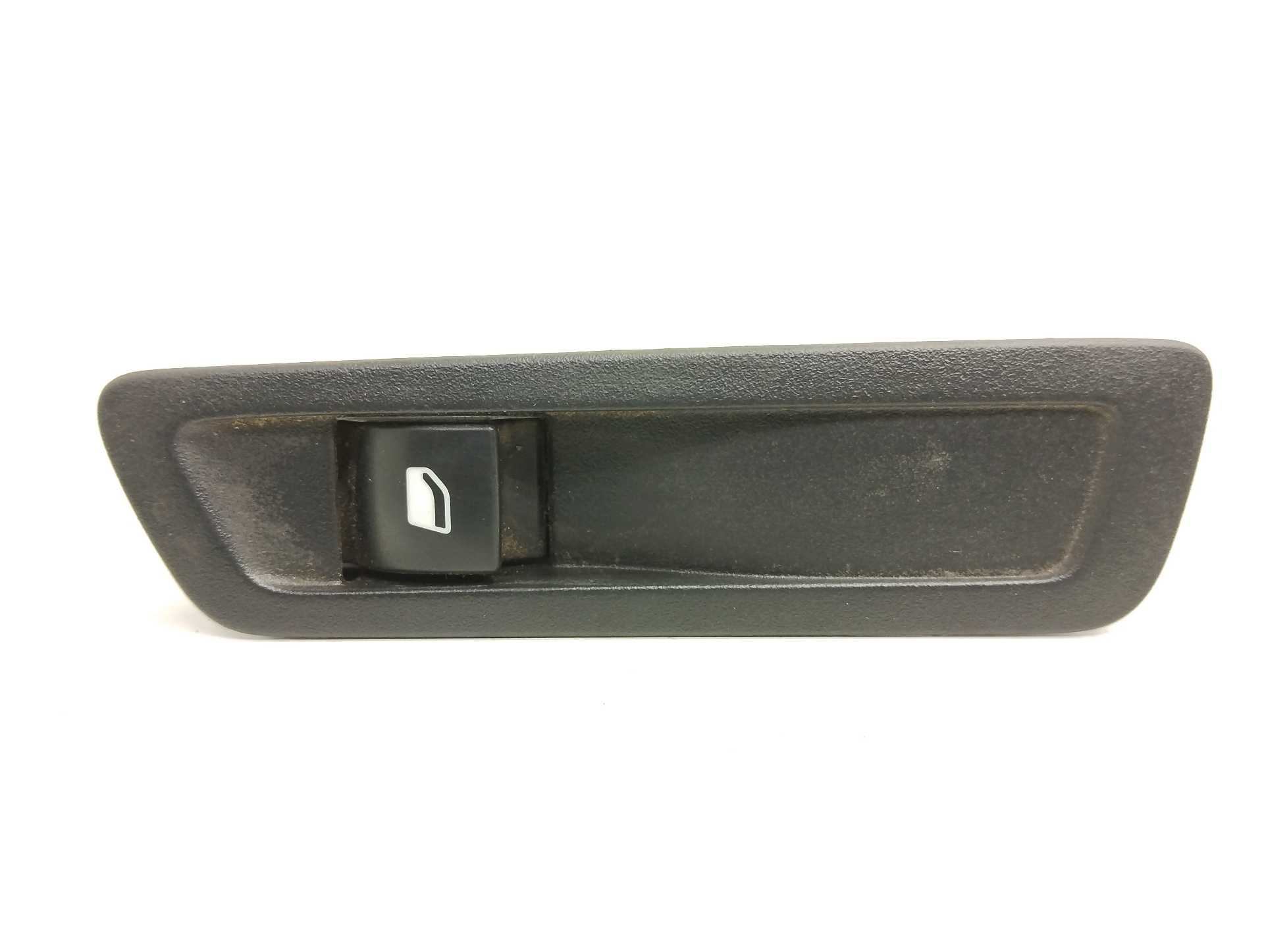 Recambio de mando elevalunas delantero izquierdo para citroën c-elysée seduction referencia OEM IAM 9674873977  