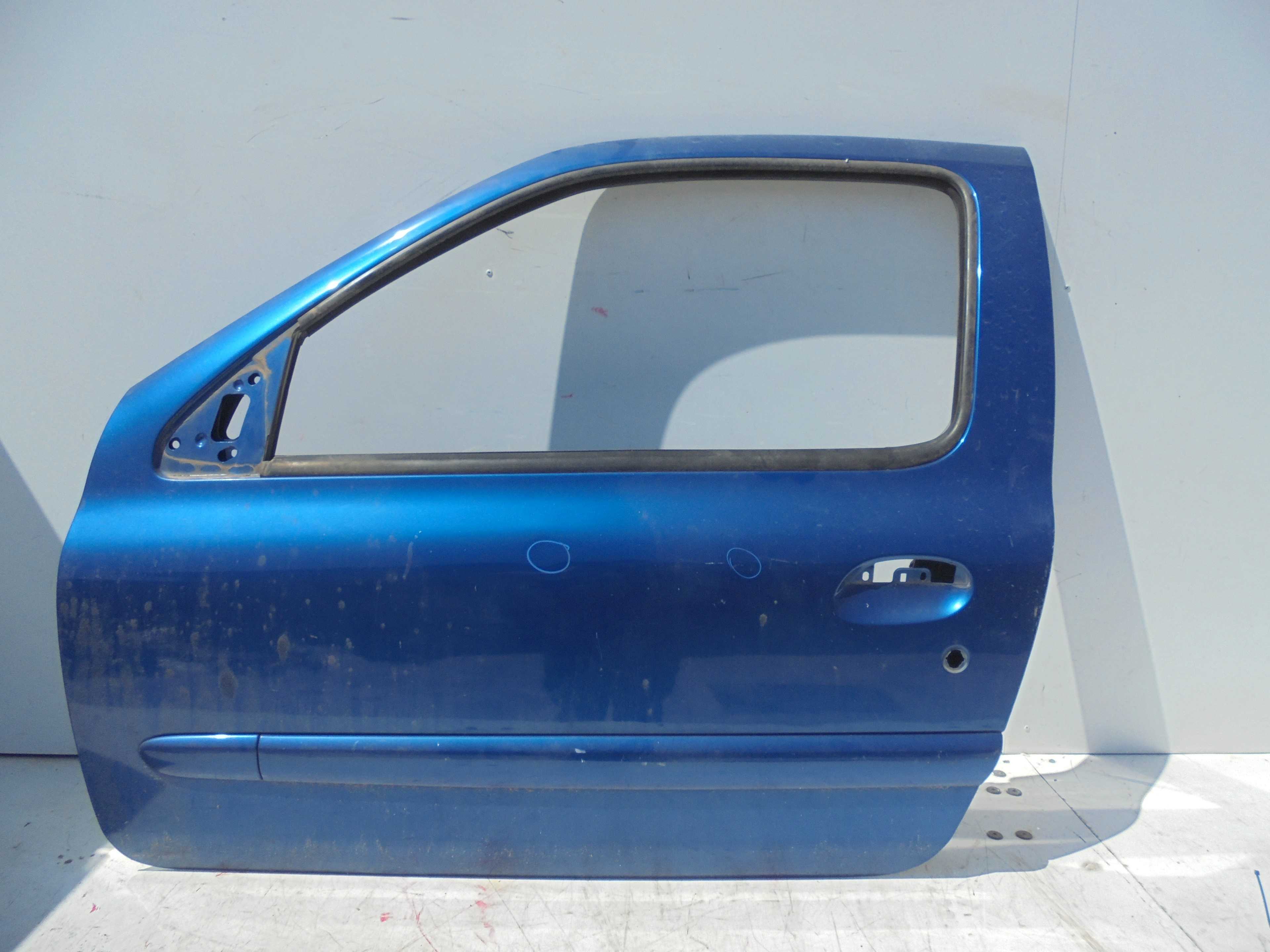 Recambio de puerta delantera izquierda para renault clio ii fase ii (b/cb0) campus referencia OEM IAM   