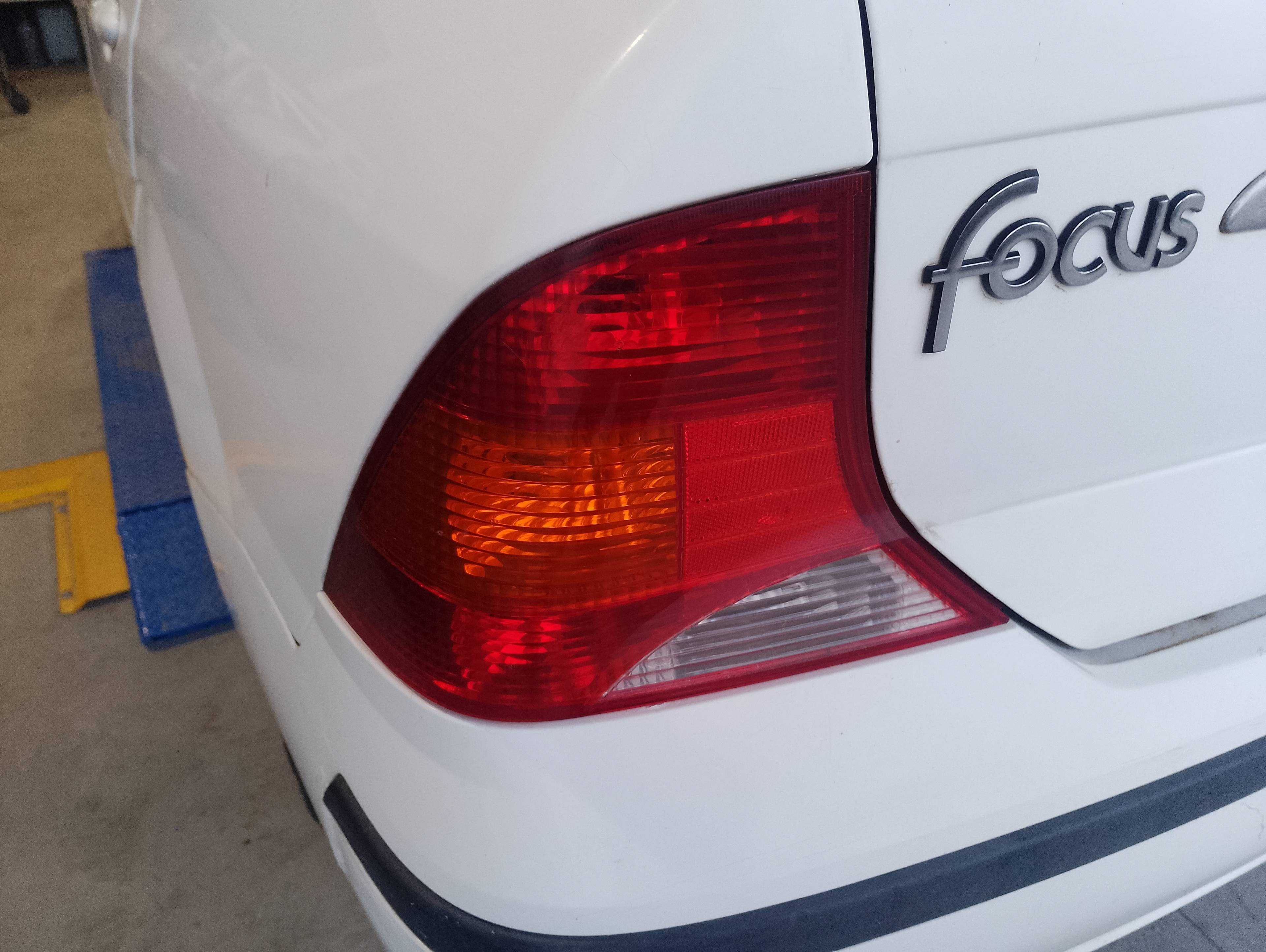 Recambio de piloto trasero izquierdo para ford focus berlina (cak) ambiente referencia OEM IAM   
