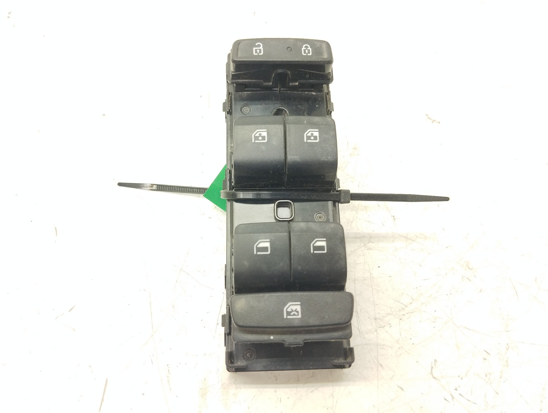 Recambio de mando elevalunas delantero izquierdo para hyundai tucson (nx) klass 2wd referencia OEM IAM 93571N73004X 299218824 