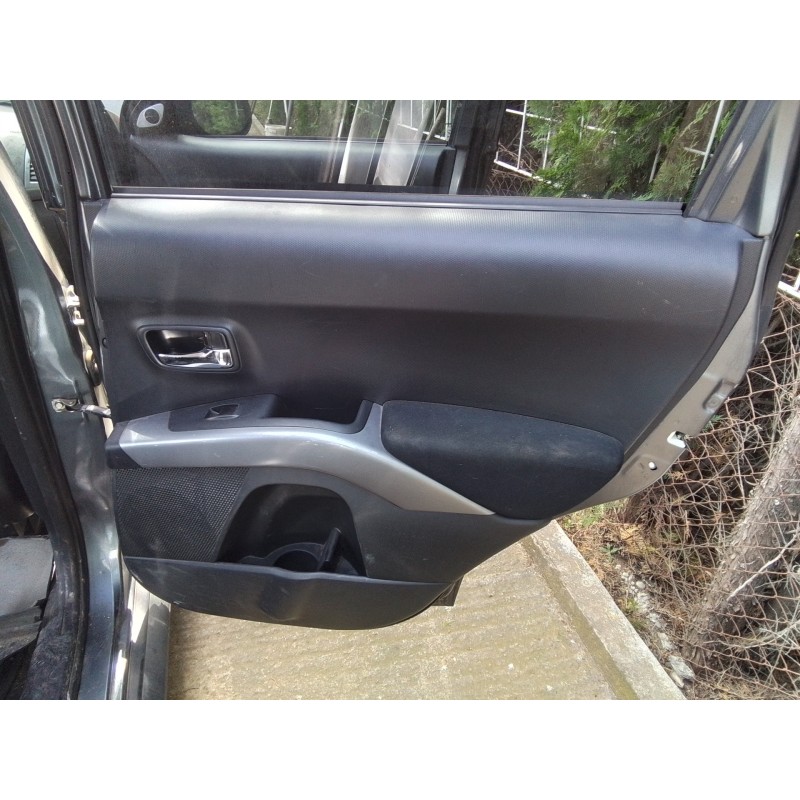 Recambio de guarnecido puerta trasera derecha para mitsubishi outlander (cw0) 2.2 di-d cat referencia OEM IAM   