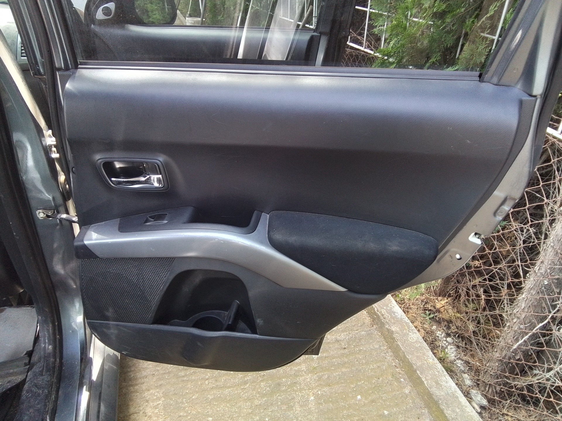 Recambio de guarnecido puerta trasera derecha para mitsubishi outlander (cw0) 2.2 di-d cat referencia OEM IAM   