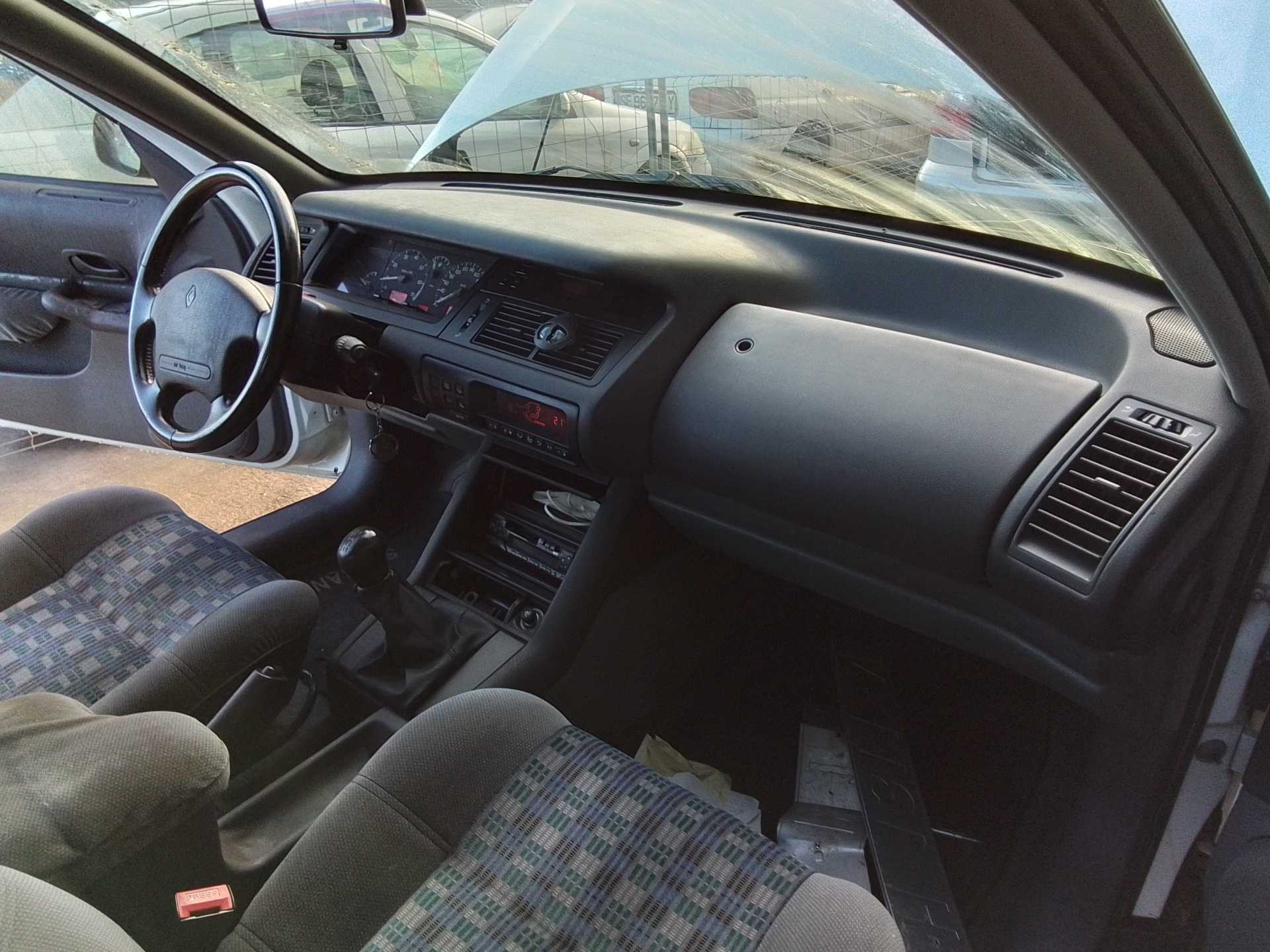 Recambio de salpicadero para renault safrane (b54) 2.2 si referencia OEM IAM   