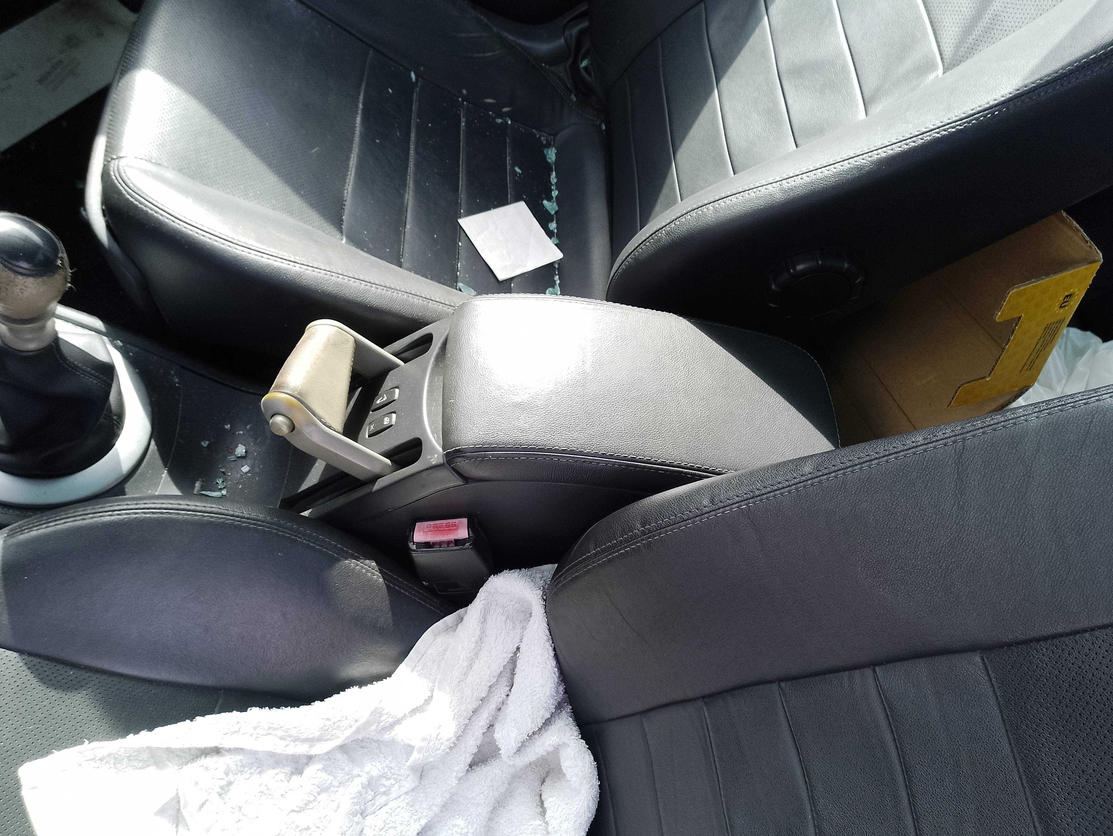 Recambio de apoyabrazos central para renault megane ii coupe/cabrio authentique referencia OEM IAM   